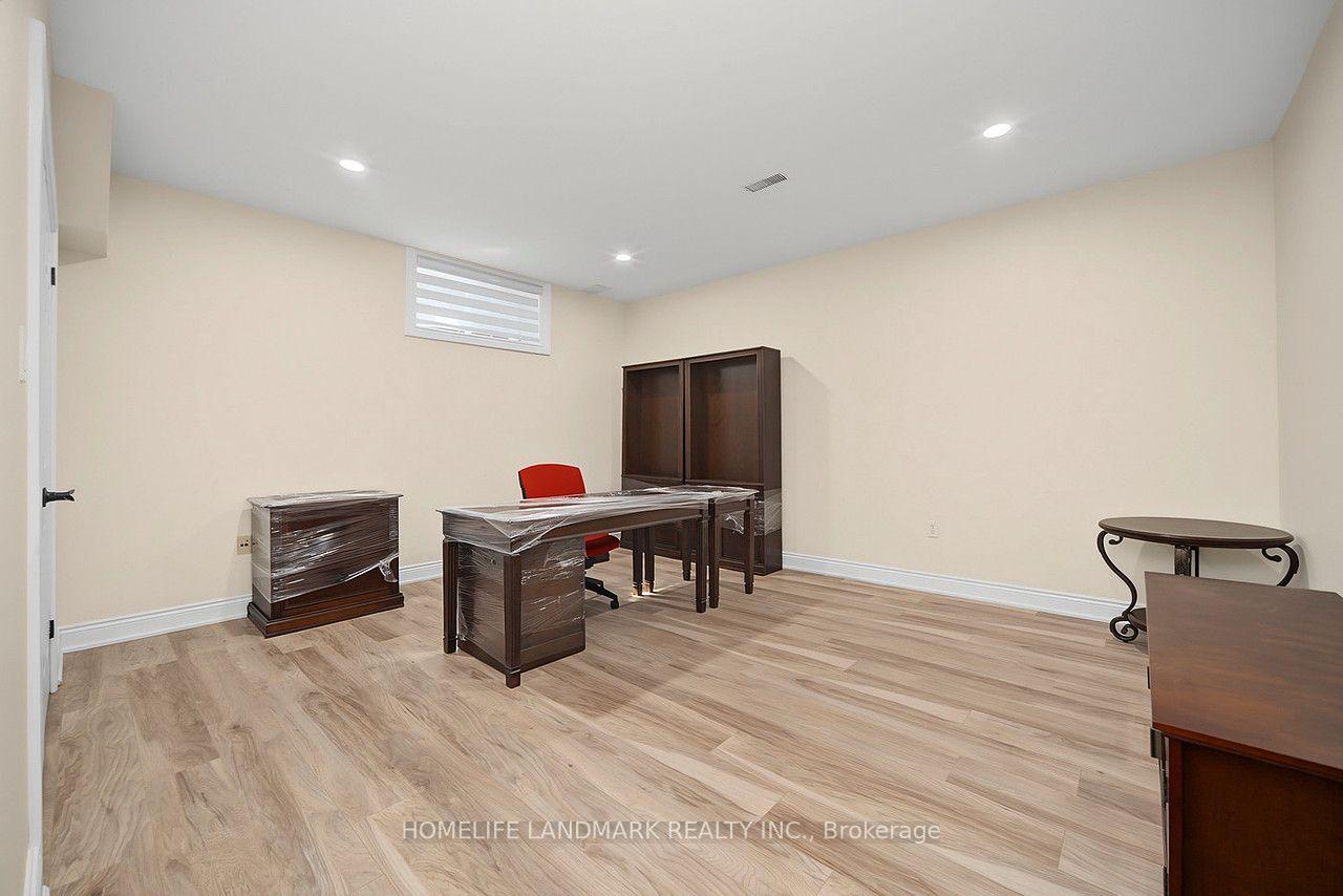 Photo 45 of 113 Offord Crescent, Aurora, Bayview Southeast — HOMEH