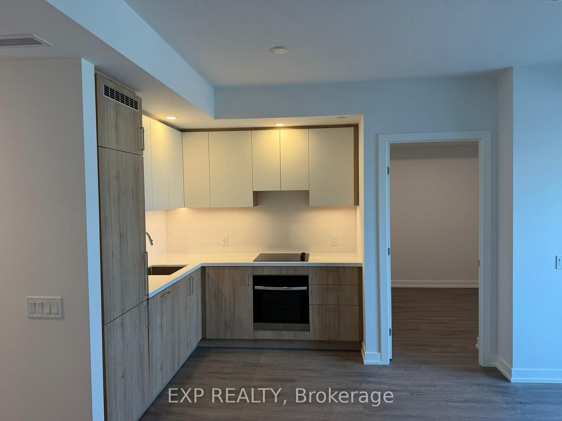 Photo 6 of 2101-5 Meadowdale Road, Vaughan, Concord — HOMEH
