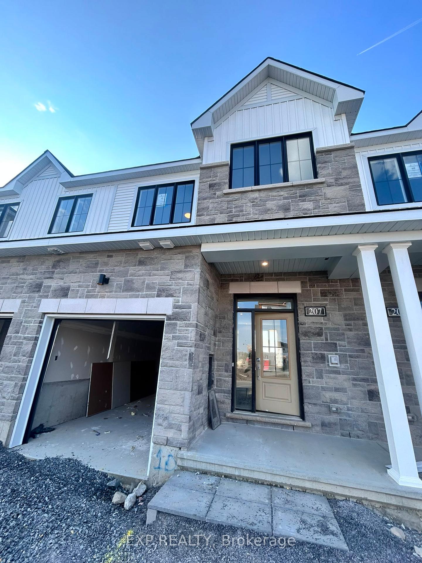 Photo 1 of 207 bankside Way, Ottawa, Barrhaven - Half Moon Bay — HOMEH