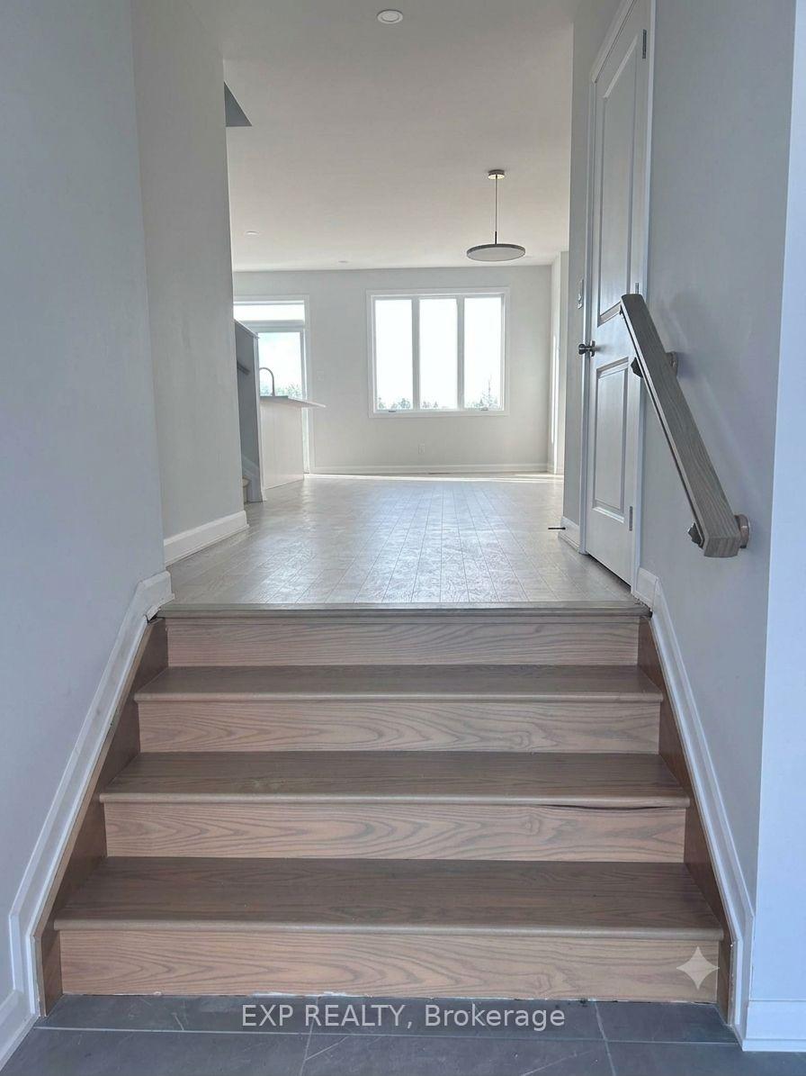 Photo 3 of 207 bankside Way, Ottawa, Barrhaven - Half Moon Bay — HOMEH