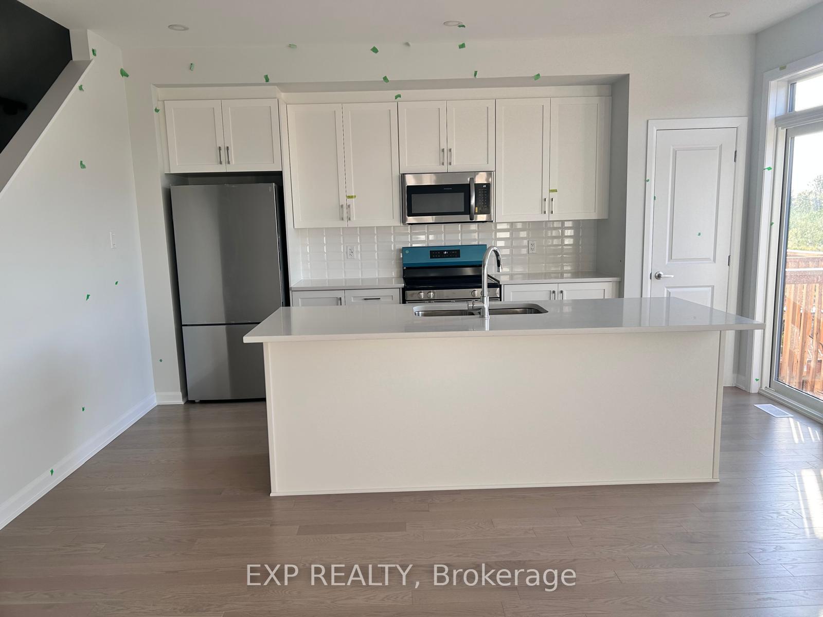 Photo 6 of 207 bankside Way, Ottawa, Barrhaven - Half Moon Bay — HOMEH