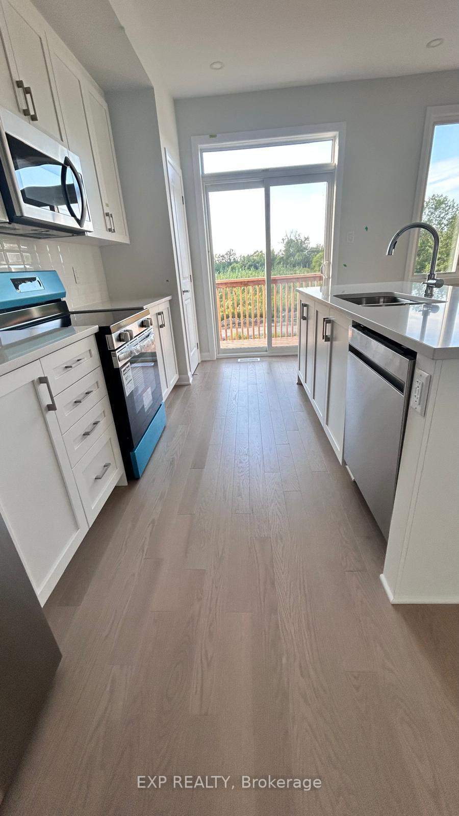 Photo 7 of 207 bankside Way, Ottawa, Barrhaven - Half Moon Bay — HOMEH