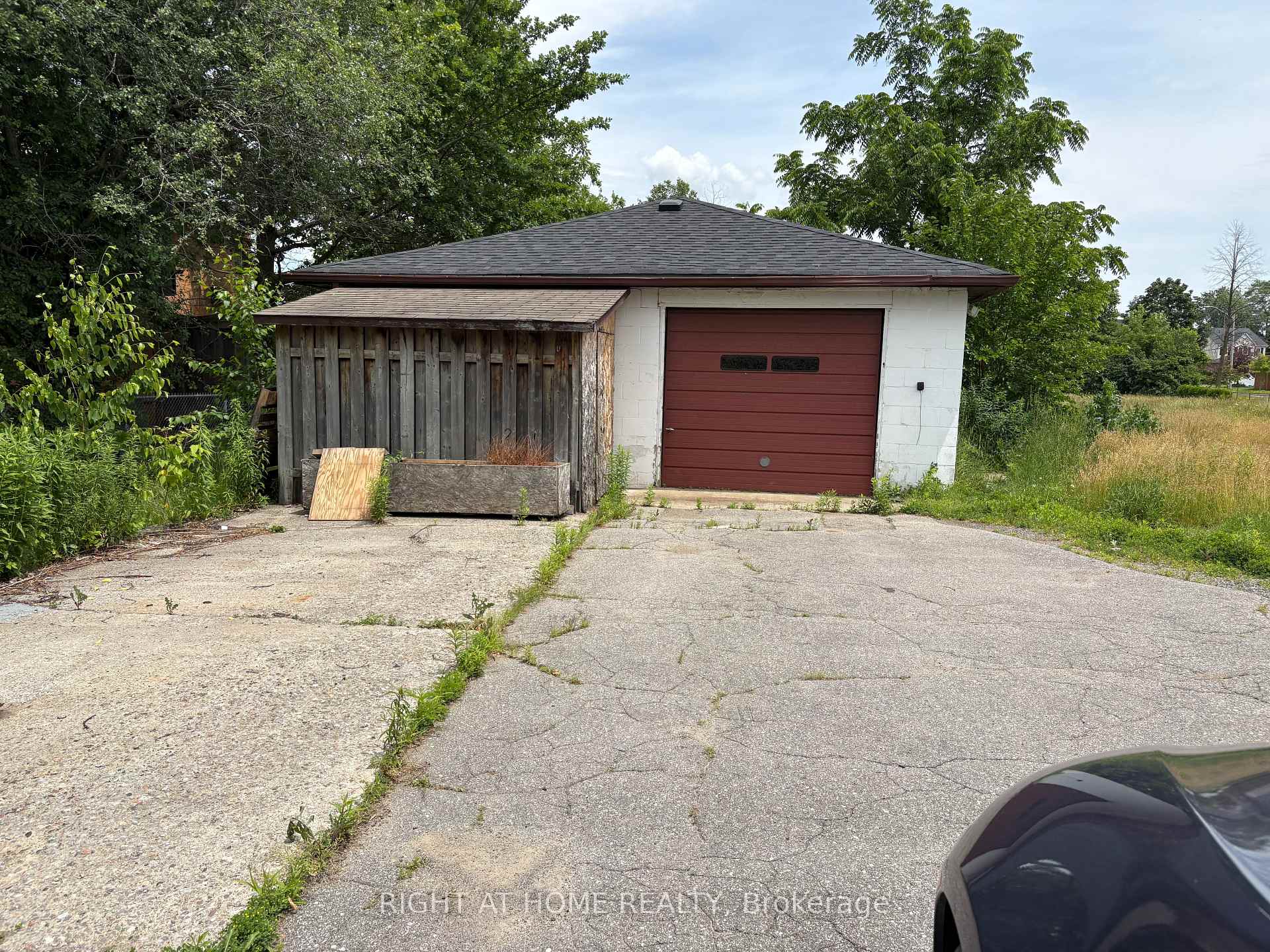 Photo 2 of 2591 Trulls Road, Clarington, Courtice — HOMEH