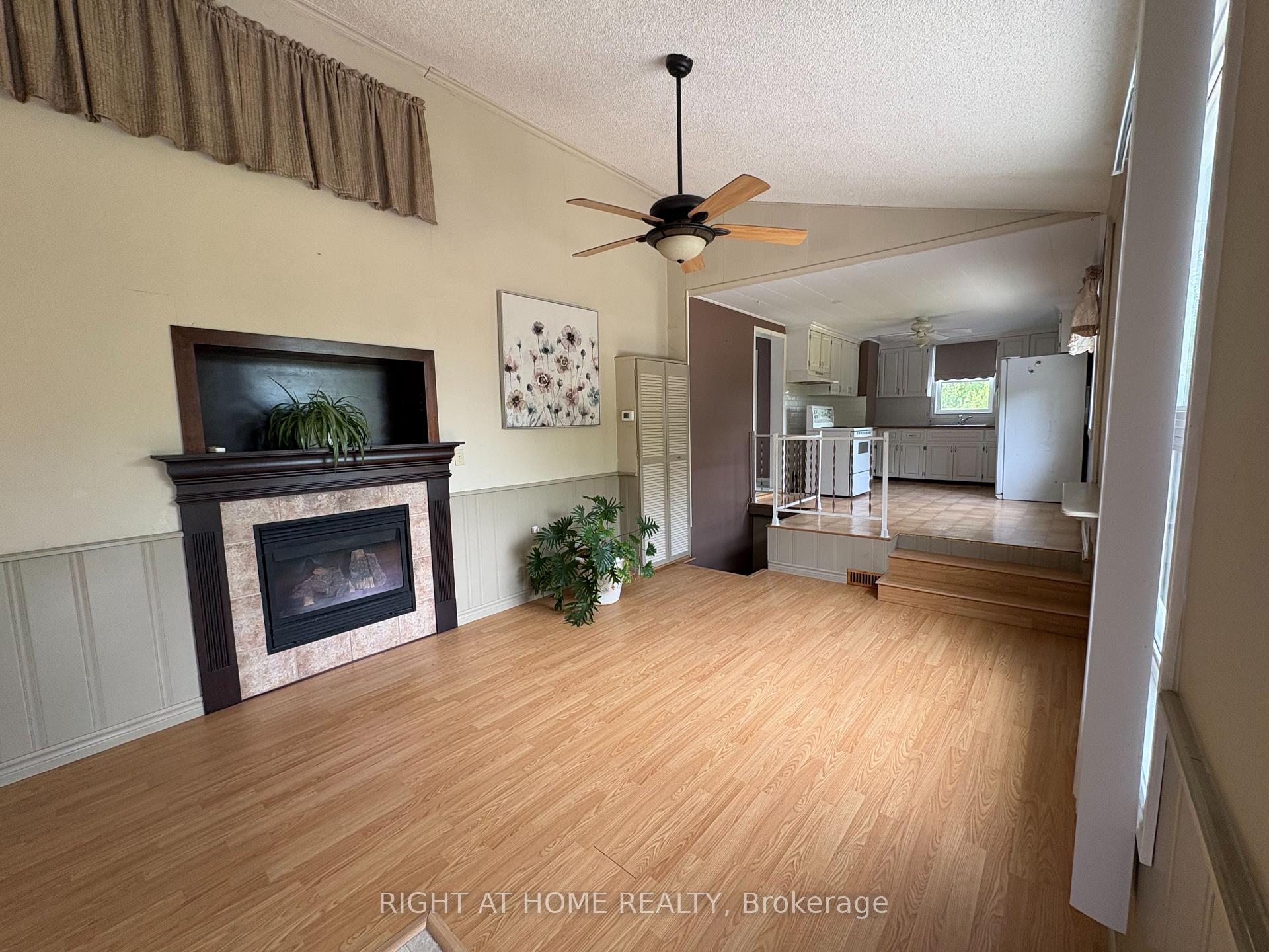 Photo 3 of 2591 Trulls Road, Clarington, Courtice — HOMEH