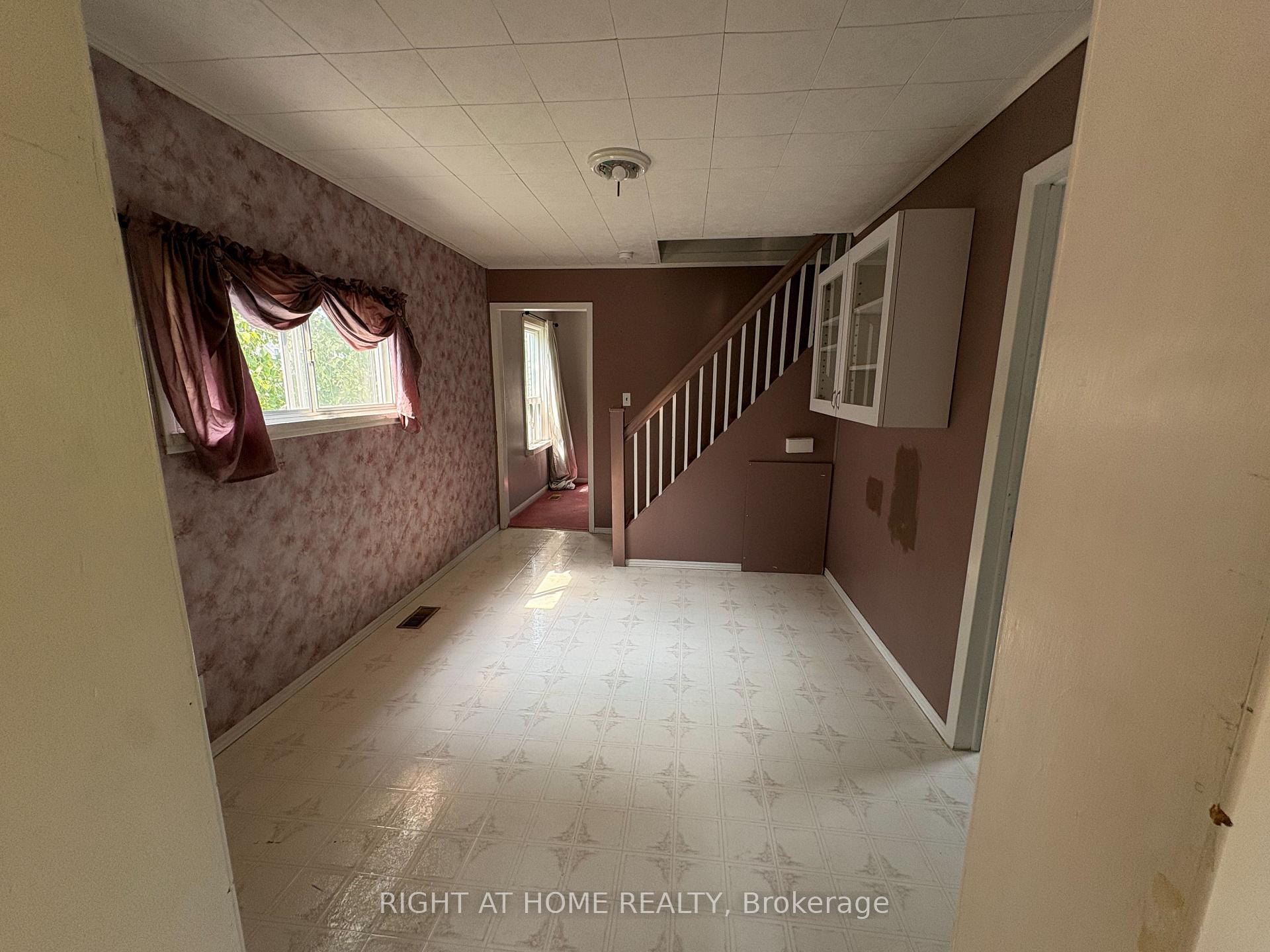 Photo 10 of 2591 Trulls Road, Clarington, Courtice — HOMEH