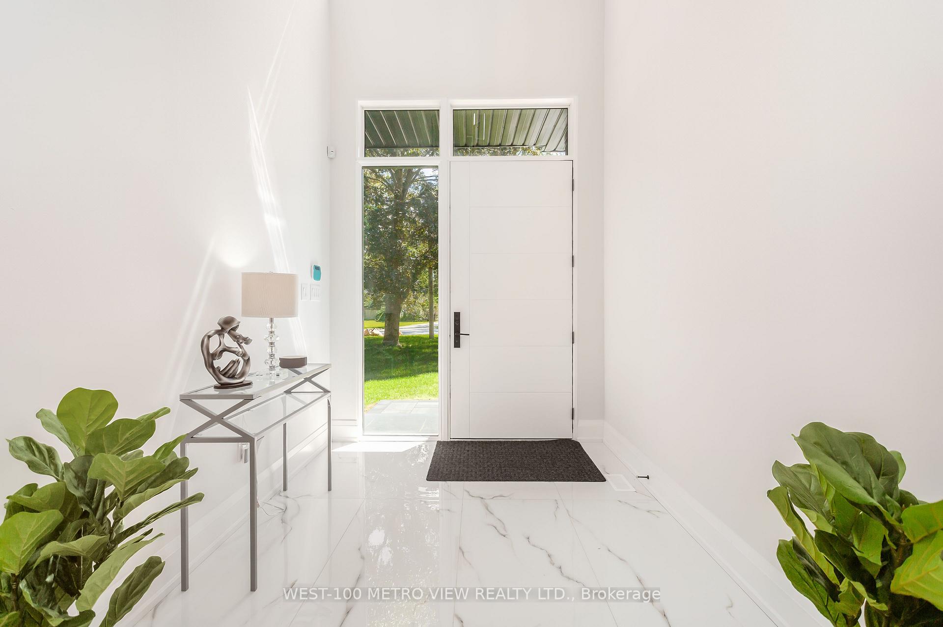Photo 3 of 245 Bronte Road, Oakville, Bronte — HOMEH