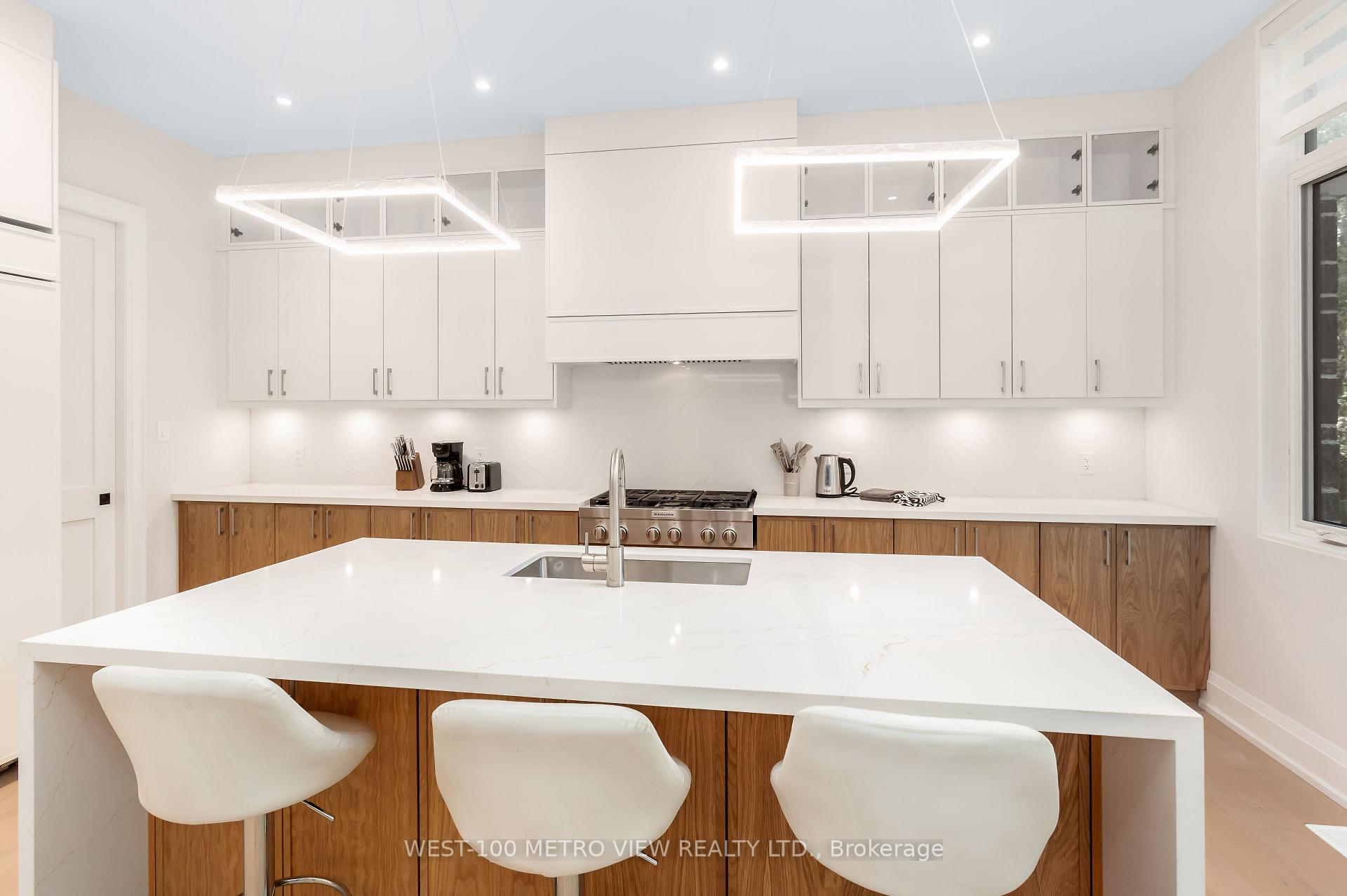 Photo 14 of 245 Bronte Road, Oakville, Bronte — HOMEH
