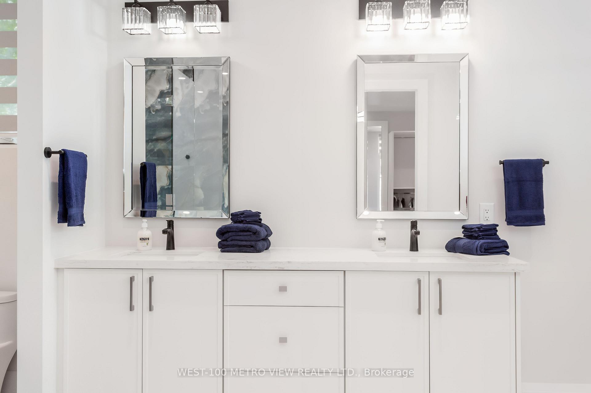 Photo 24 of 245 Bronte Road, Oakville, Bronte — HOMEH