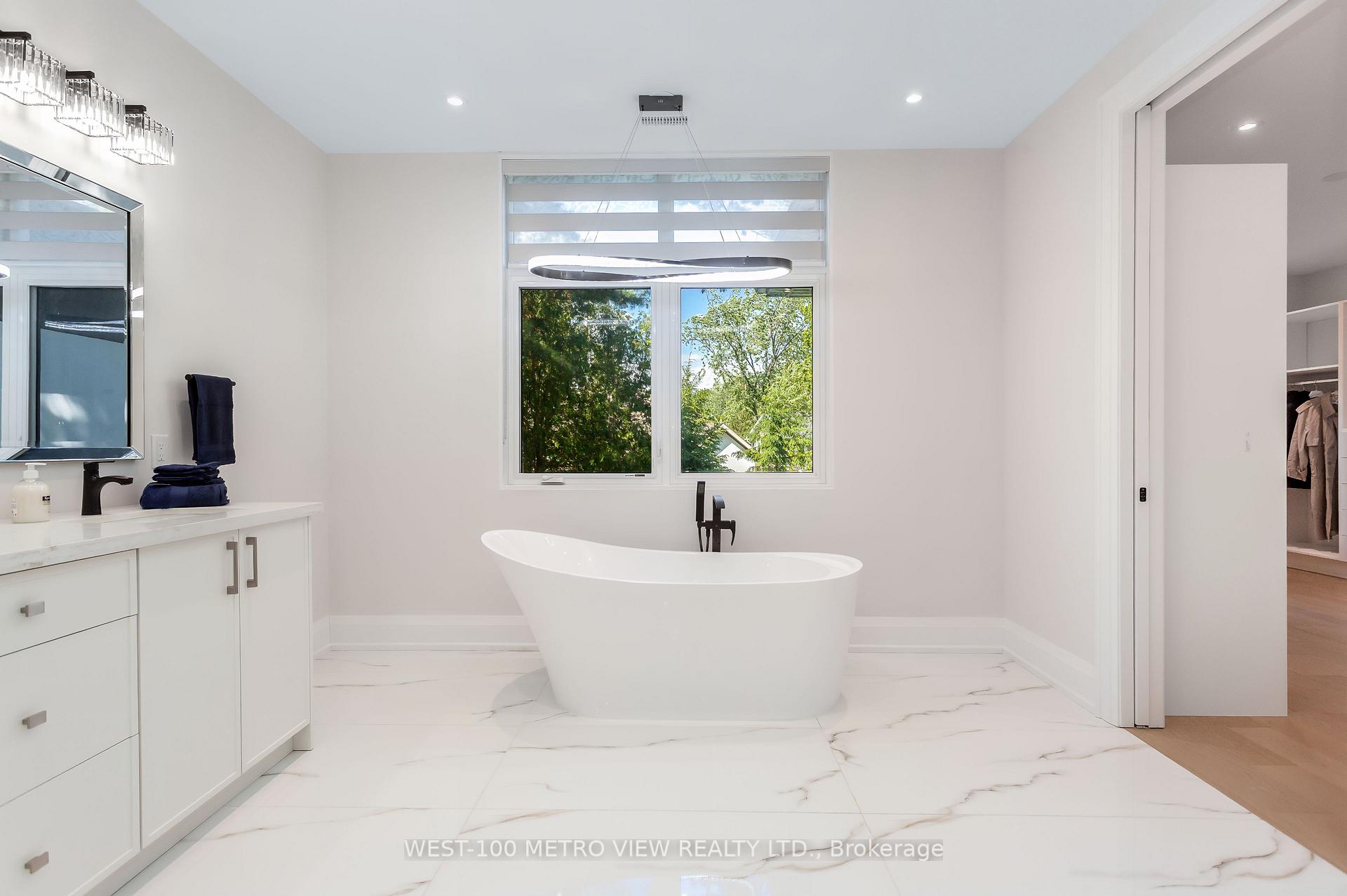 Photo 25 of 245 Bronte Road, Oakville, Bronte — HOMEH