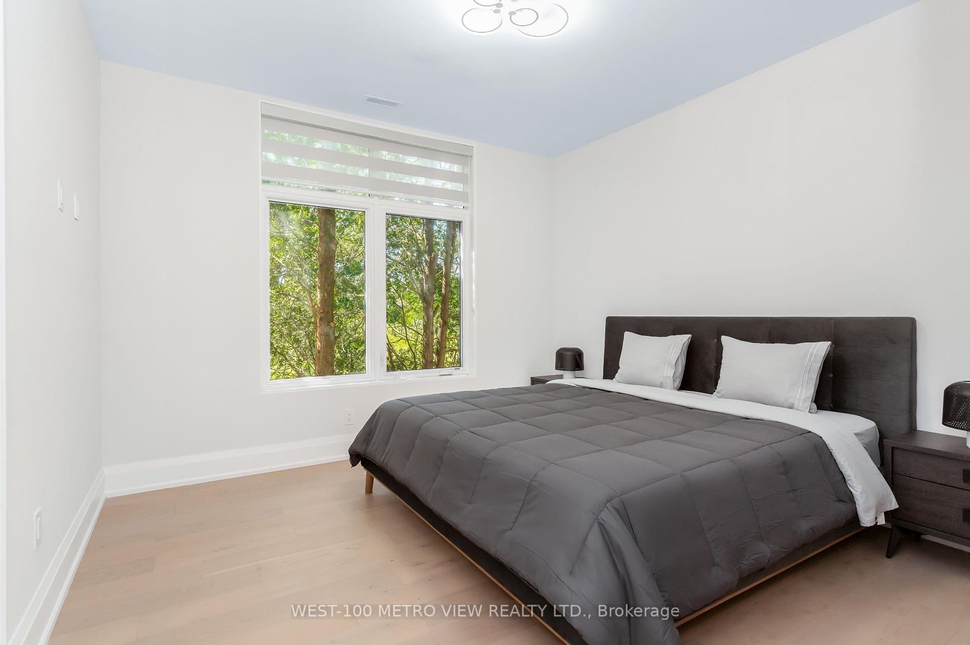 Photo 26 of 245 Bronte Road, Oakville, Bronte — HOMEH