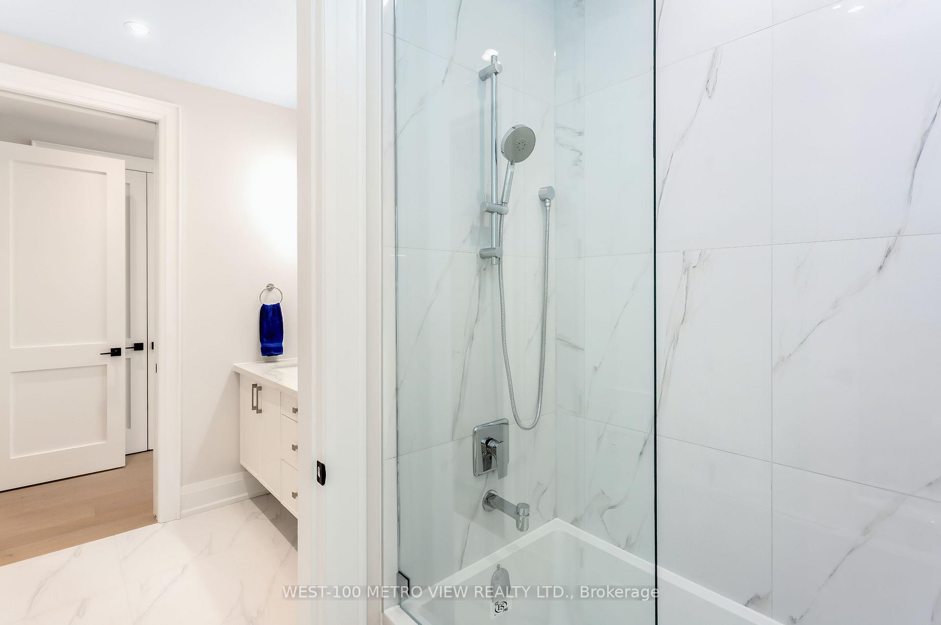 Photo 31 of 245 Bronte Road, Oakville, Bronte — HOMEH