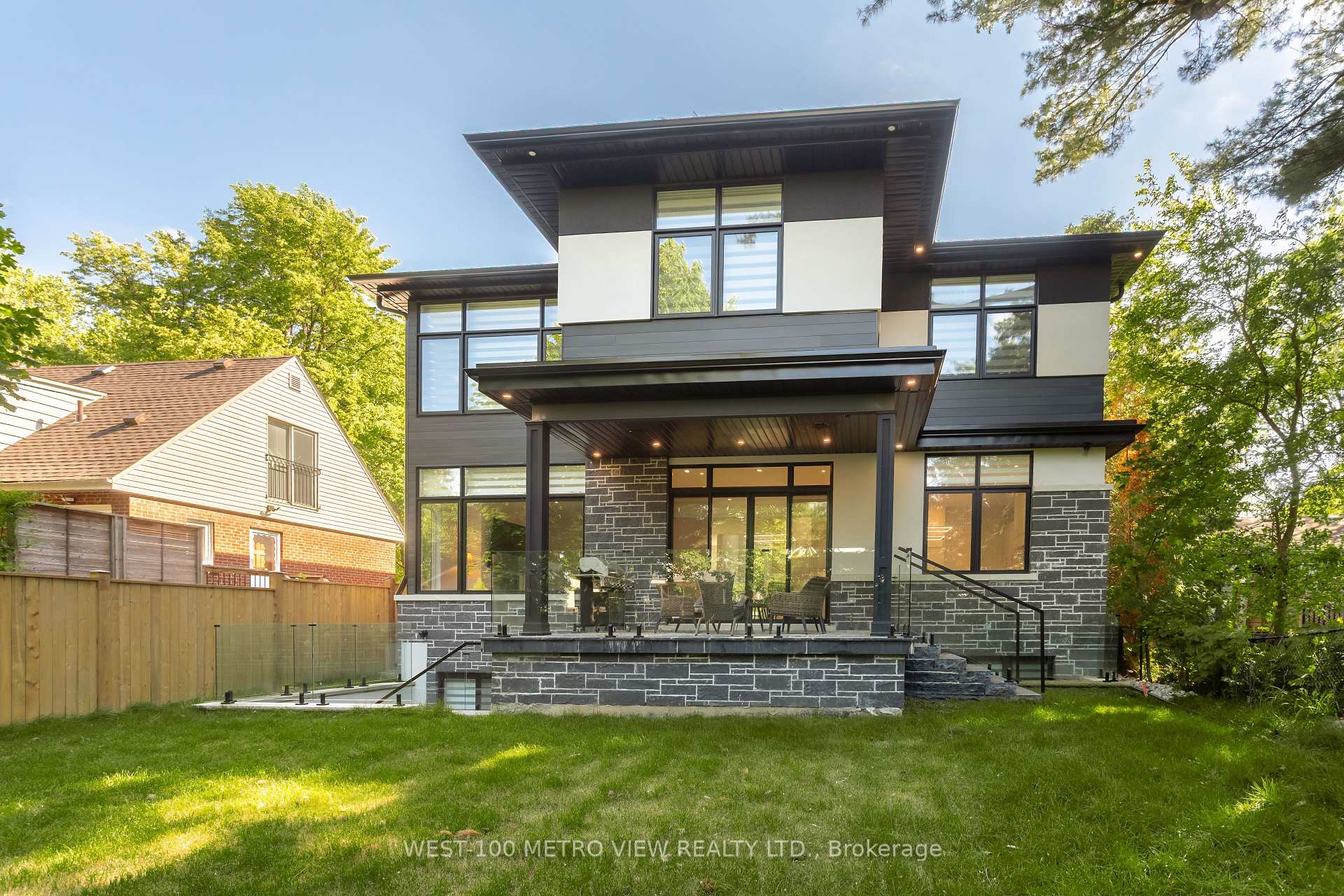 Photo 43 of 245 Bronte Road, Oakville, Bronte — HOMEH