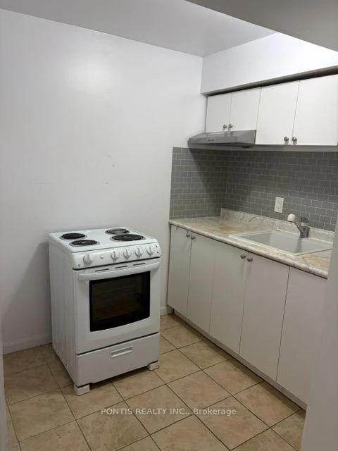 Photo 8 of Unit Basement, 588 Dolly Bird Lane, Mississauga, Meadowvale Village — HOMEH