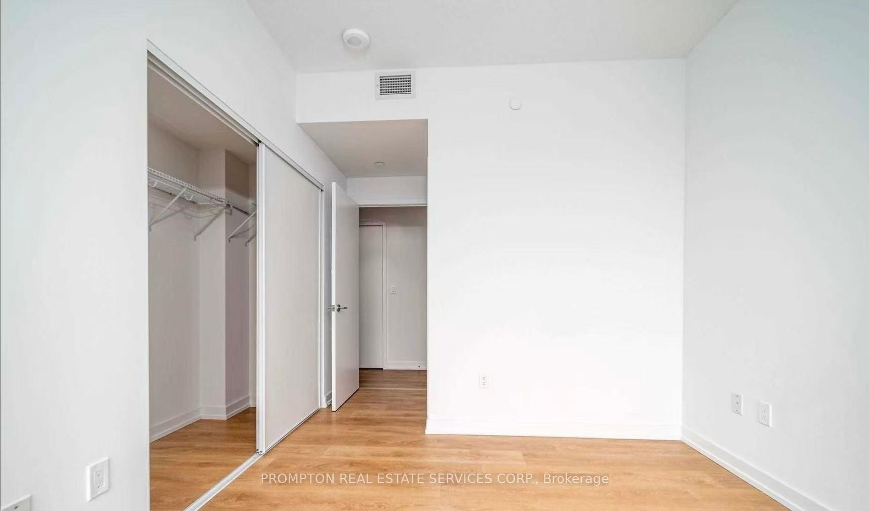 Photo 3 of Unit 1503, 117 Mcmahon Drive, North York, Bayview Village — HOMEH