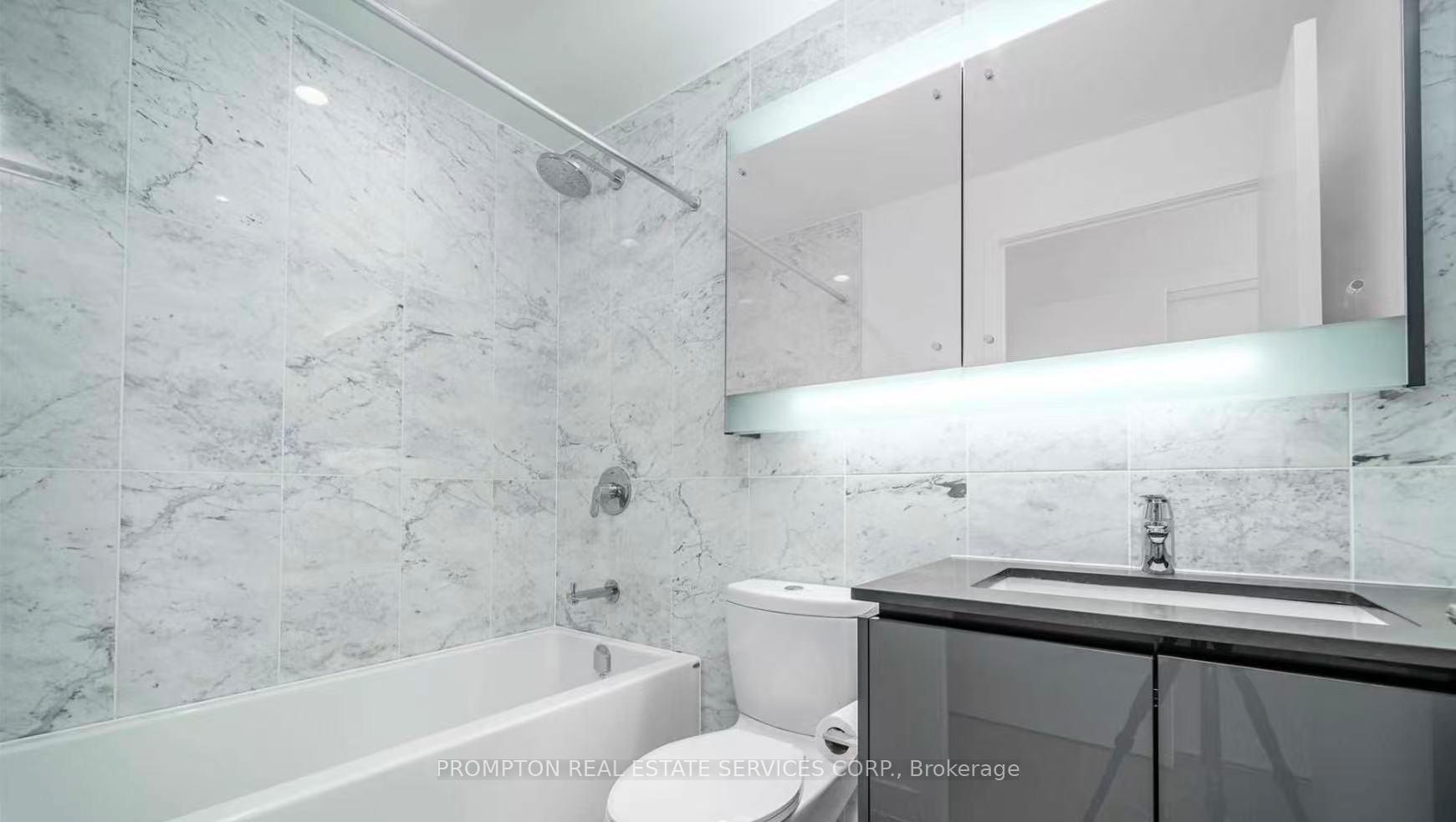 Photo 6 of Unit 1503, 117 Mcmahon Drive, North York, Bayview Village — HOMEH