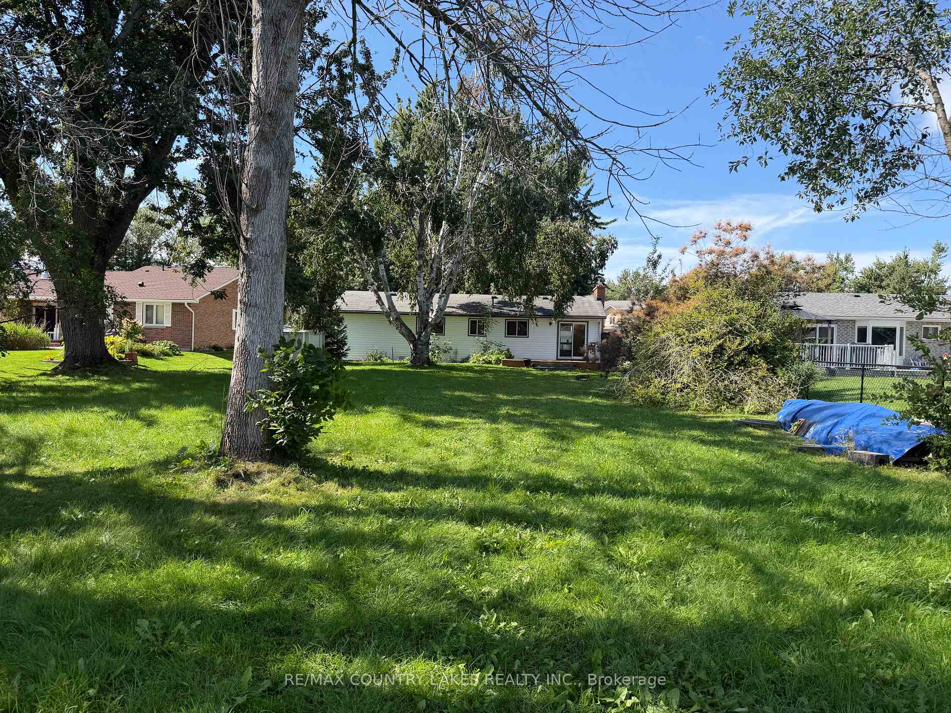 Photo 38 of 7 Willow Crescent, Ramara, Rural Ramara — HOMEH