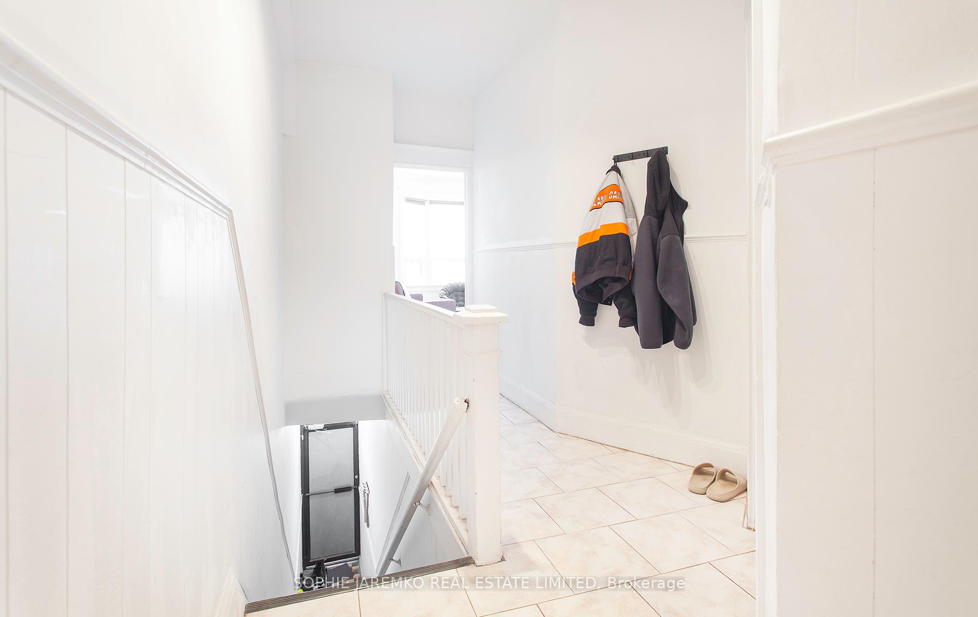 Photo 6 of 2102A Dundas Street W, Toronto, Roncesvalles — HOMEH