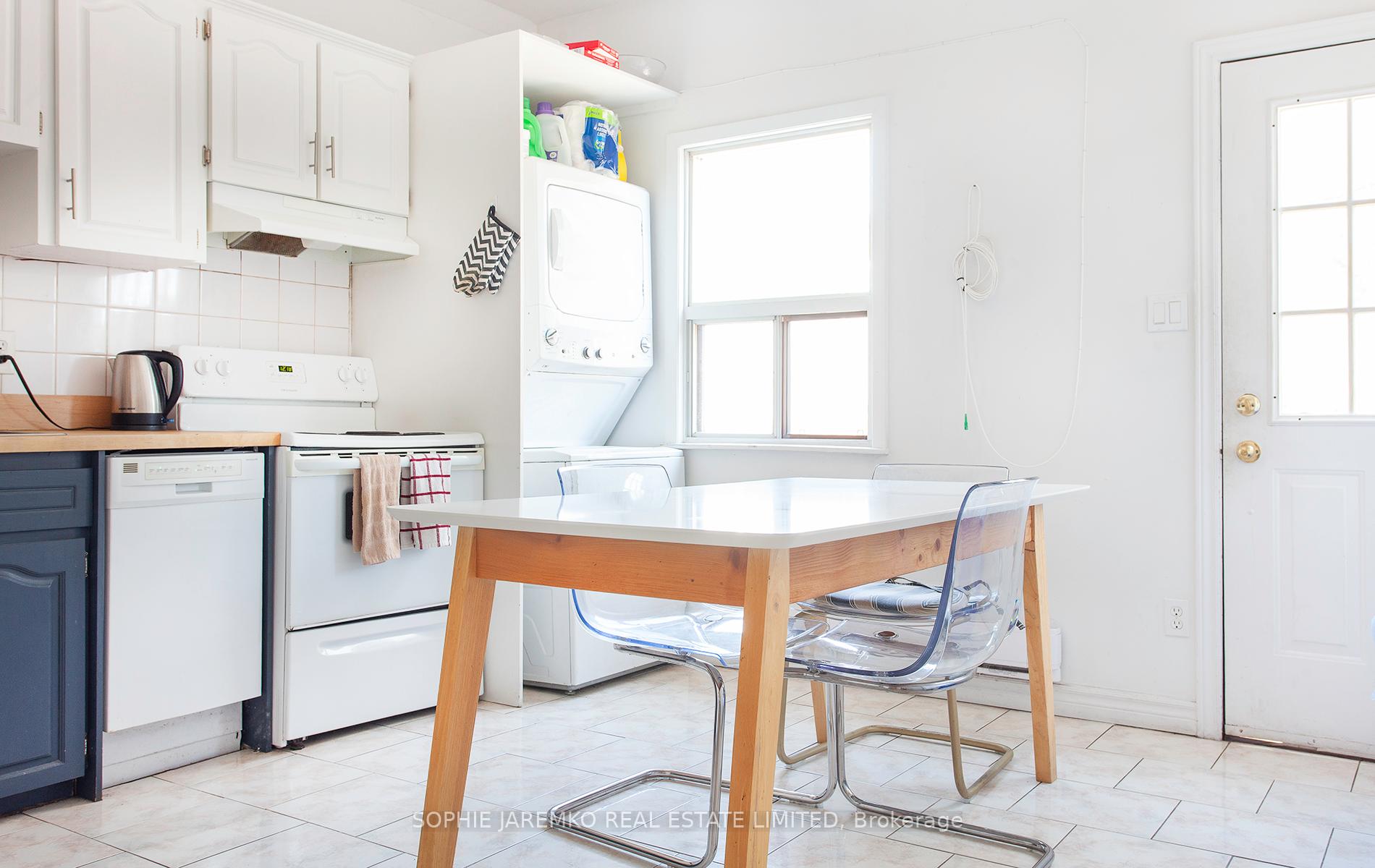 Photo 14 of 2102A Dundas Street W, Toronto, Roncesvalles — HOMEH