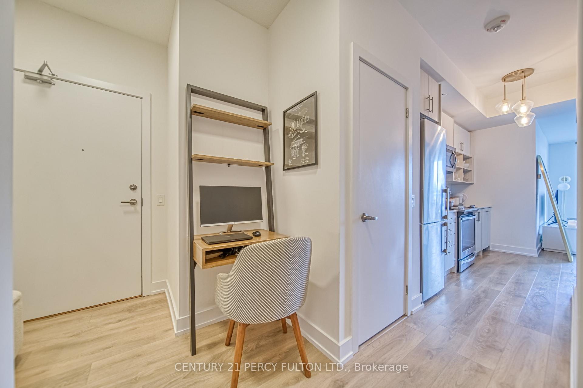 Photo 4 of Unit 312, 128 Fairview Mall Drive, North York, Willowdale East — HOMEH