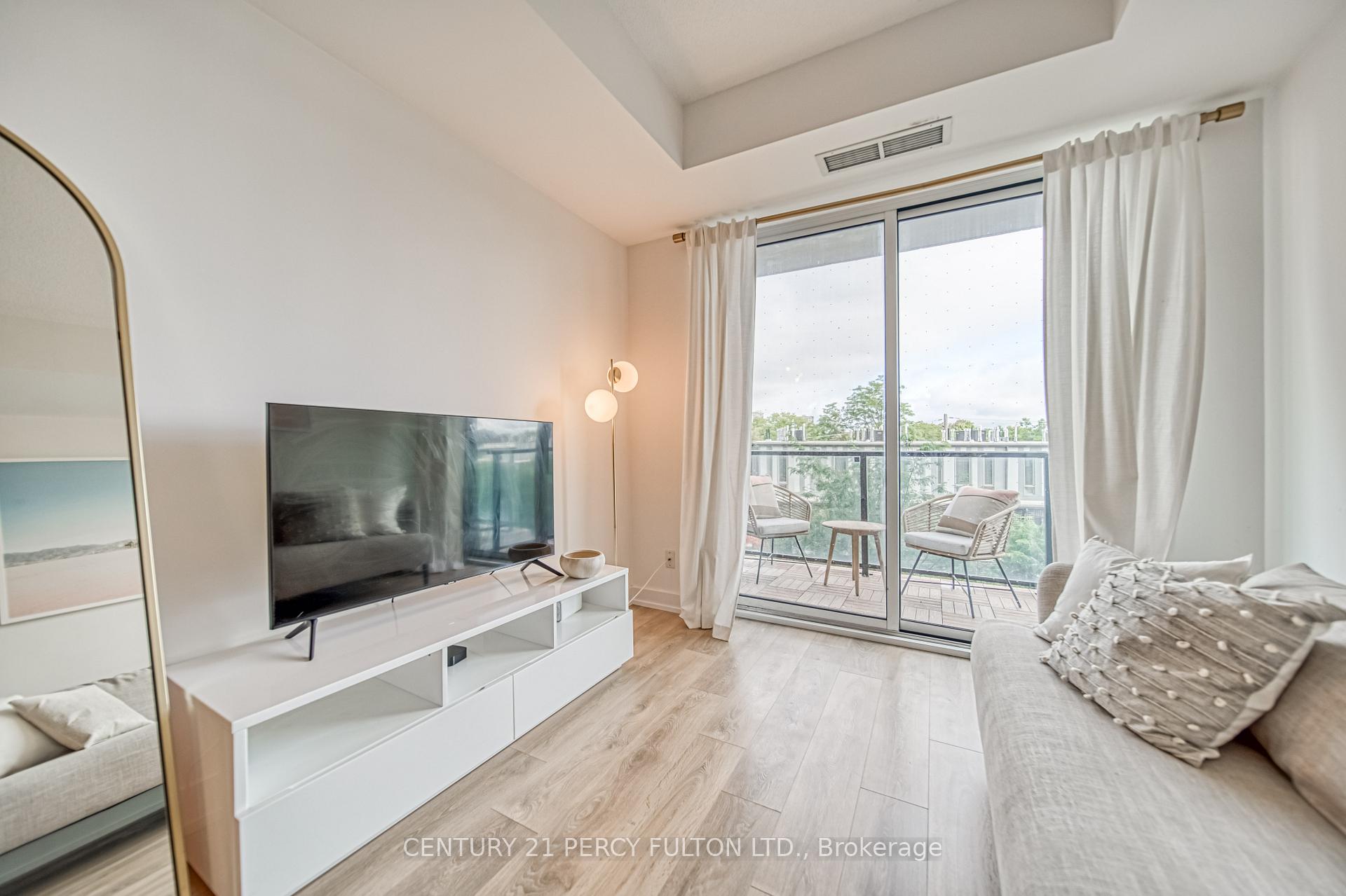 Photo 8 of Unit 312, 128 Fairview Mall Drive, North York, Willowdale East — HOMEH