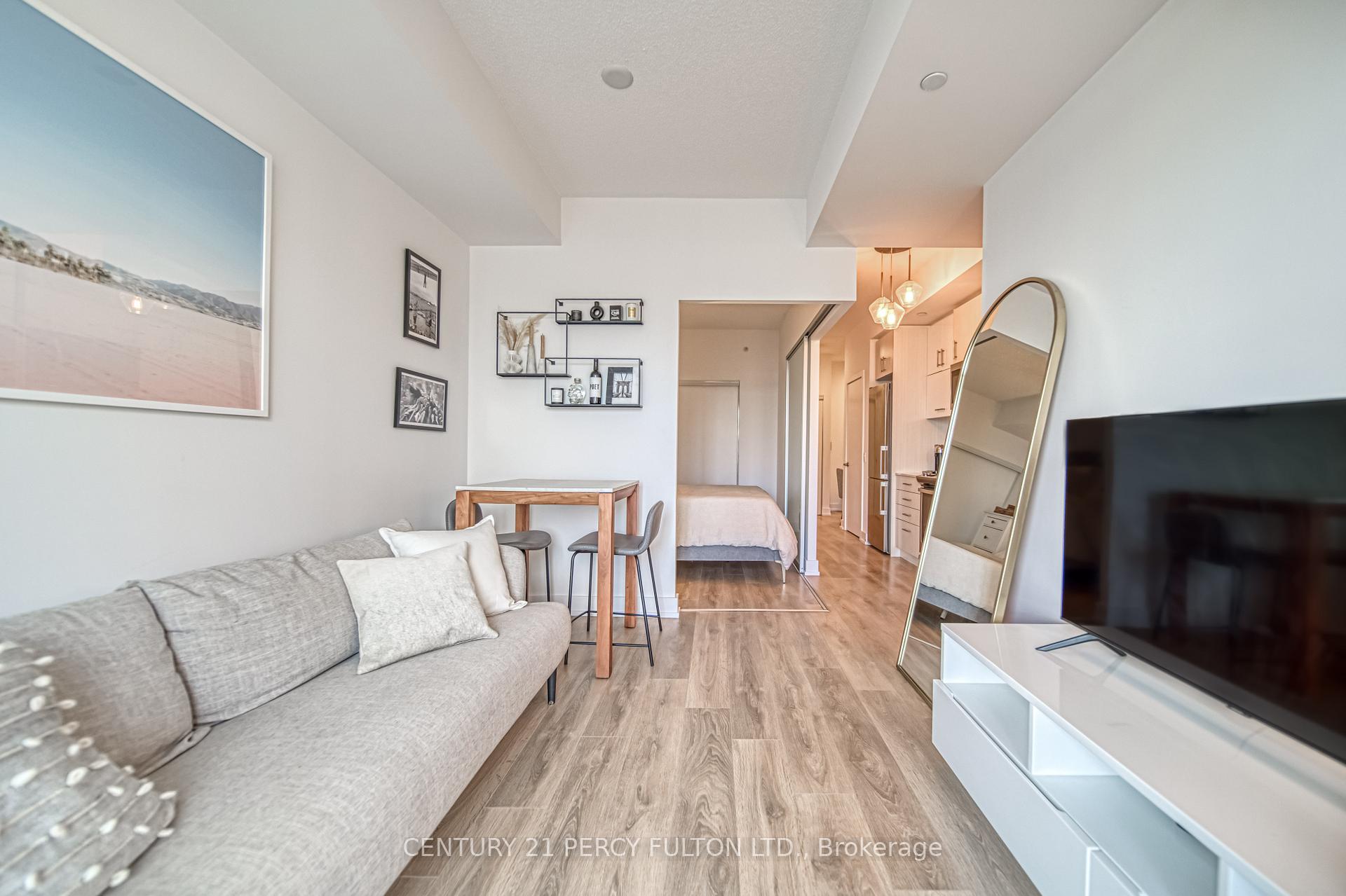 Photo 9 of Unit 312, 128 Fairview Mall Drive, North York, Willowdale East — HOMEH