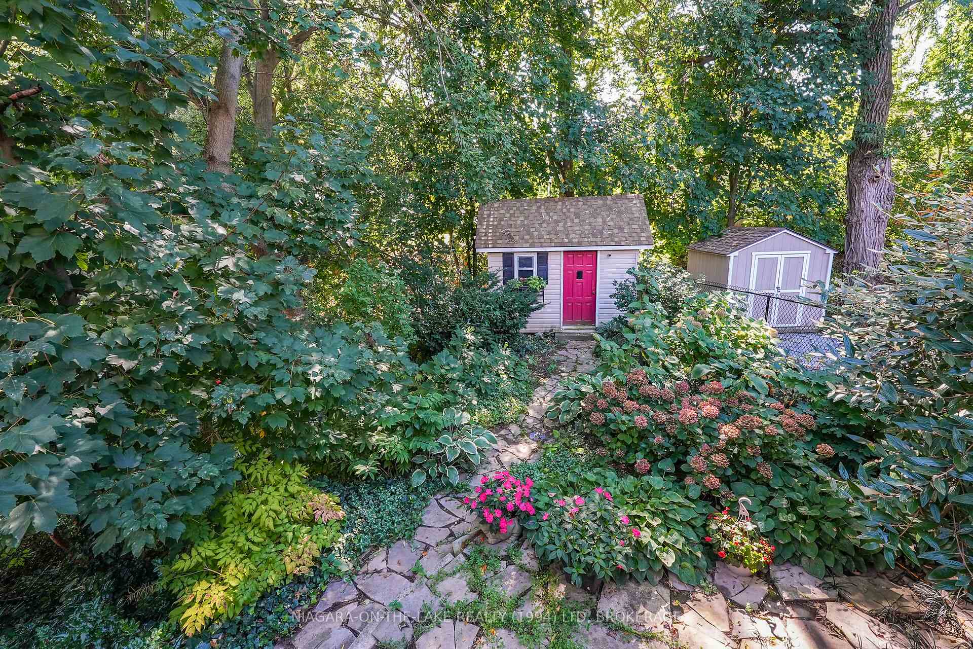Photo 32 of 8 Lakeside Drive, St. Catharines, Port Weller — HOMEH