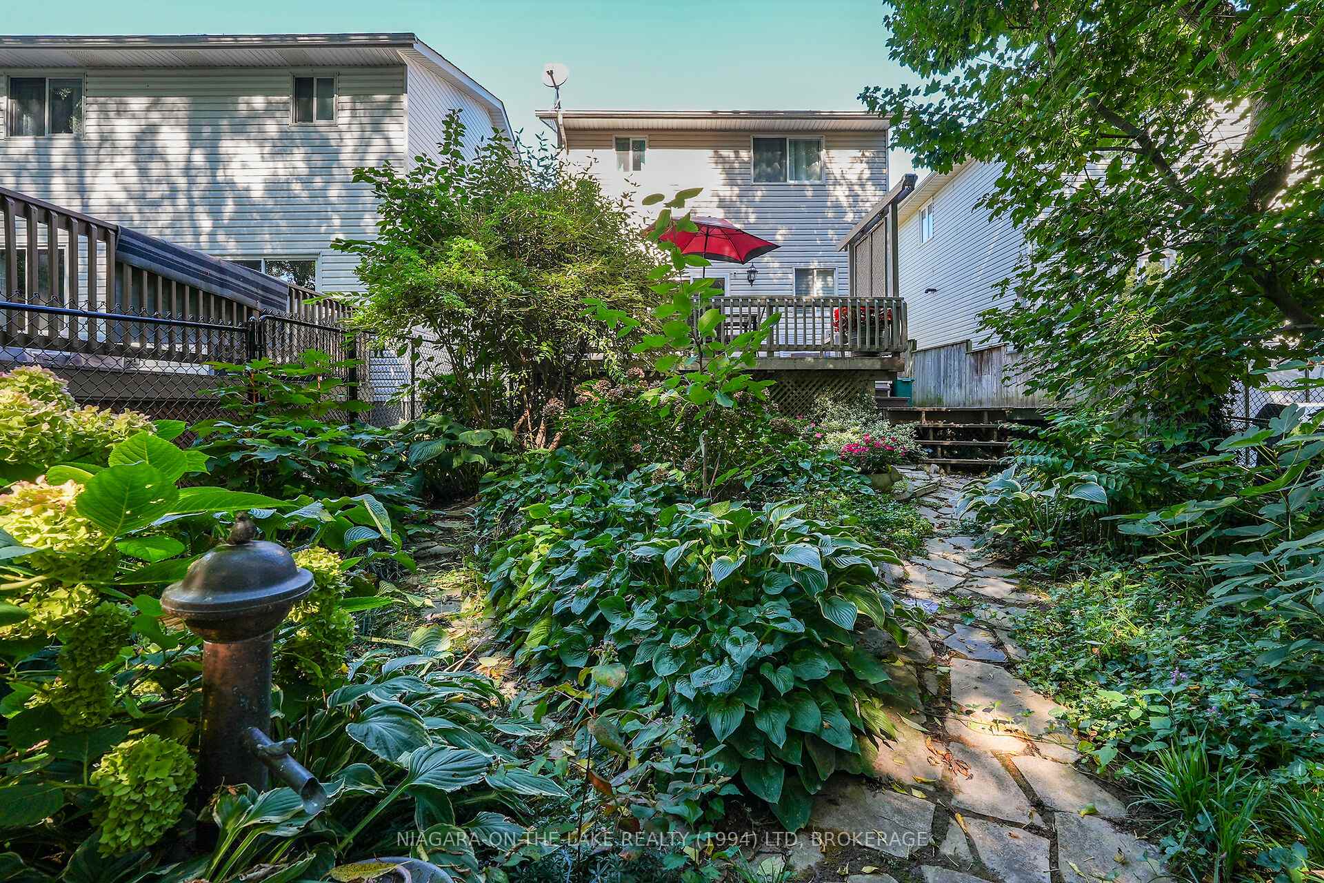 Photo 36 of 8 Lakeside Drive, St. Catharines, Port Weller — HOMEH