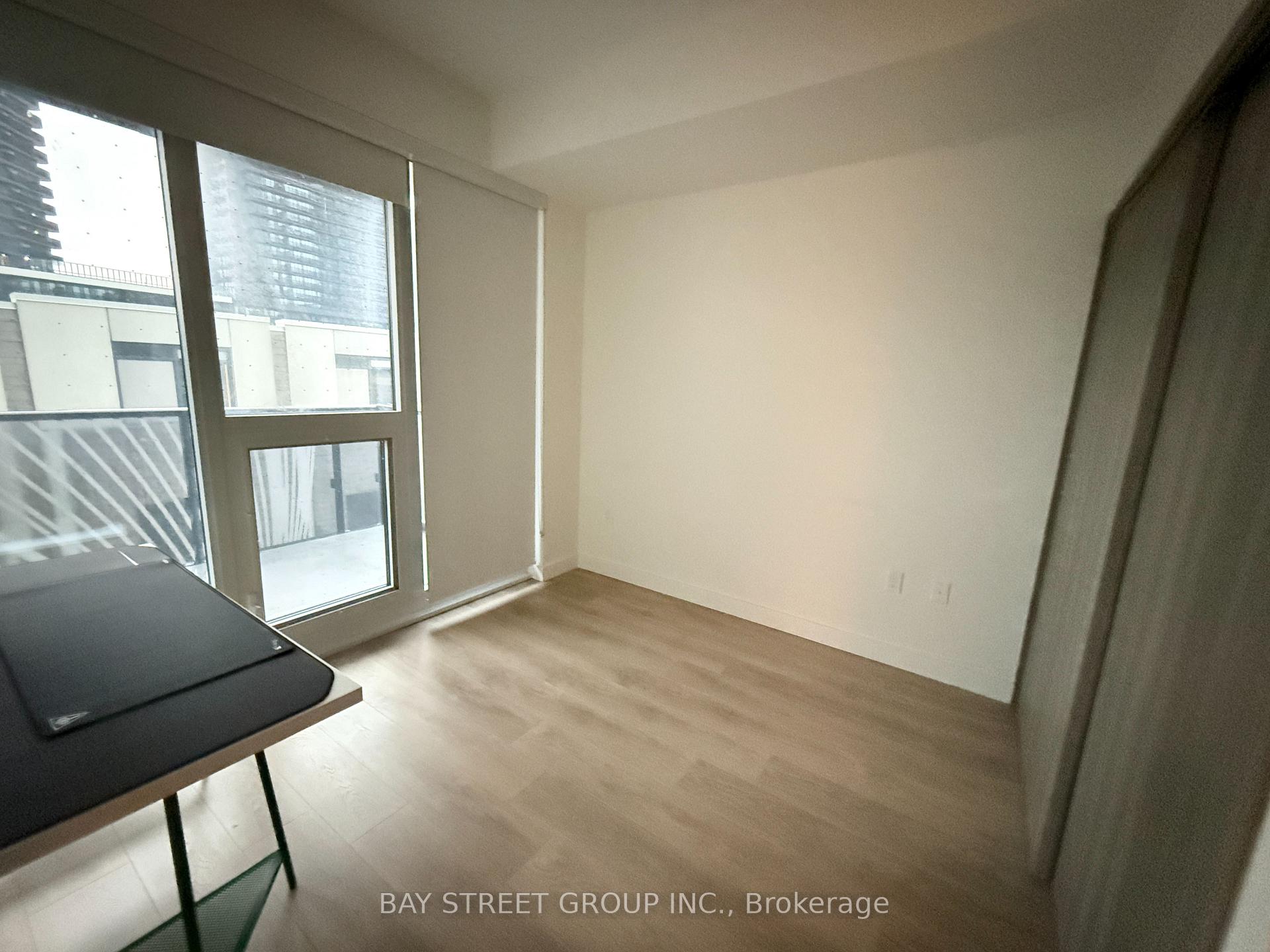 Photo 10 of Unit 507, 85 Mcmahon Drive, North York, Bayview Village — HOMEH