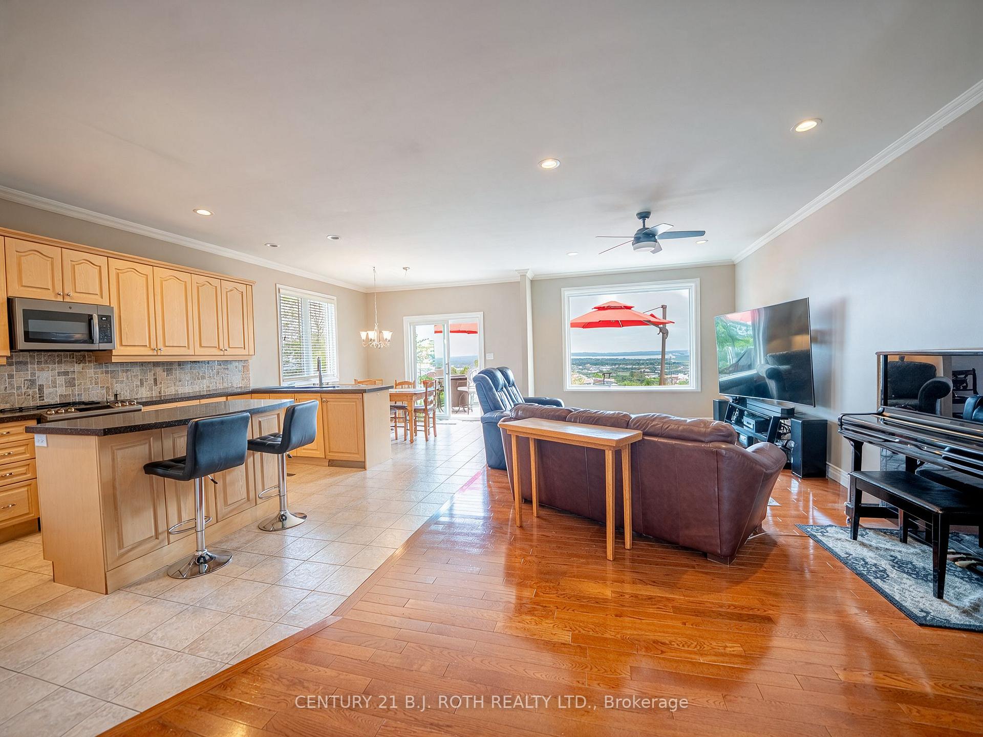 Photo 8 of 6 Mapleview Place, North Bay, Airport — HOMEH