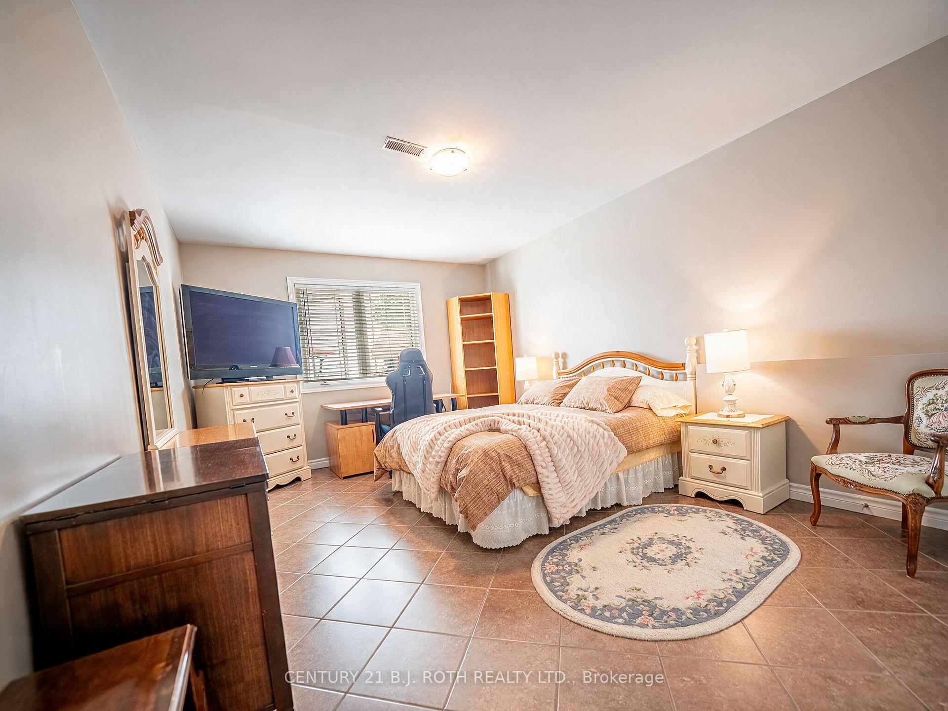Photo 26 of 6 Mapleview Place, North Bay, Airport — HOMEH