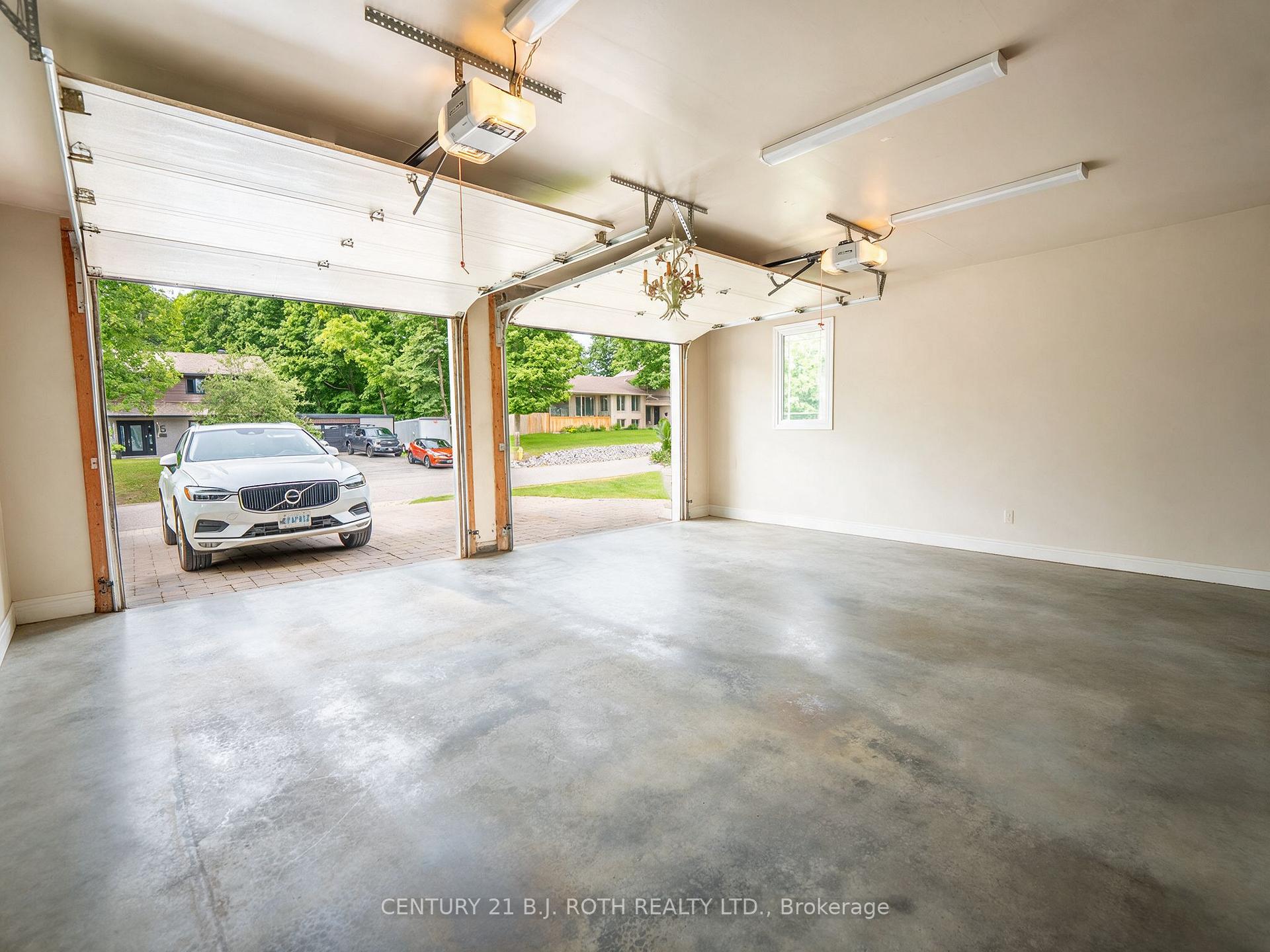 Photo 31 of 6 Mapleview Place, North Bay, Airport — HOMEH