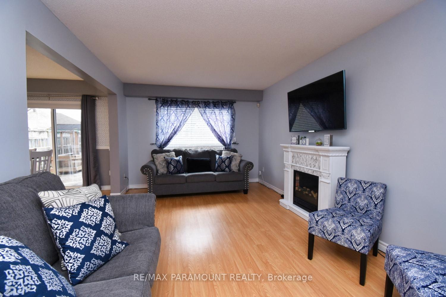 Photo 4 of 48 Newport Drive, Cambridge, Lang's Farm — HOMEH