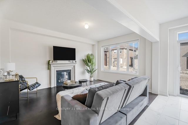 Photo 6 of 1473 Davis Loop, Innisfil, Lefroy — HOMEH