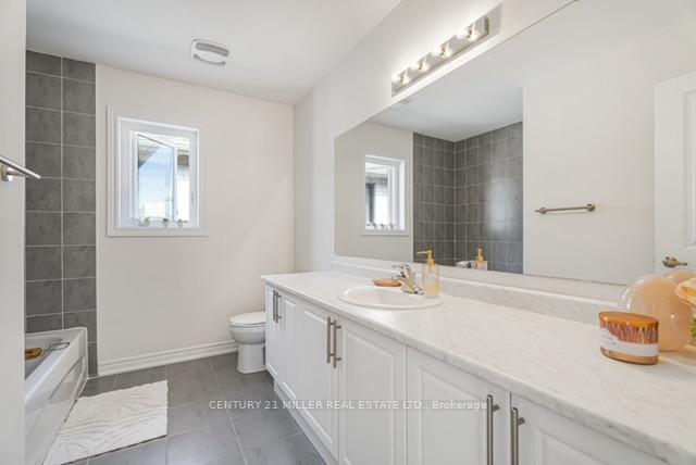 Photo 13 of 1473 Davis Loop, Innisfil, Lefroy — HOMEH