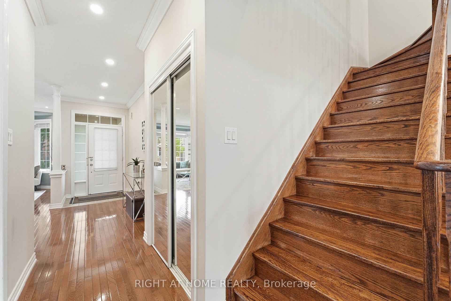 Photo 8 of 27 Hawkweed Manor, Markham, Box Grove — HOMEH