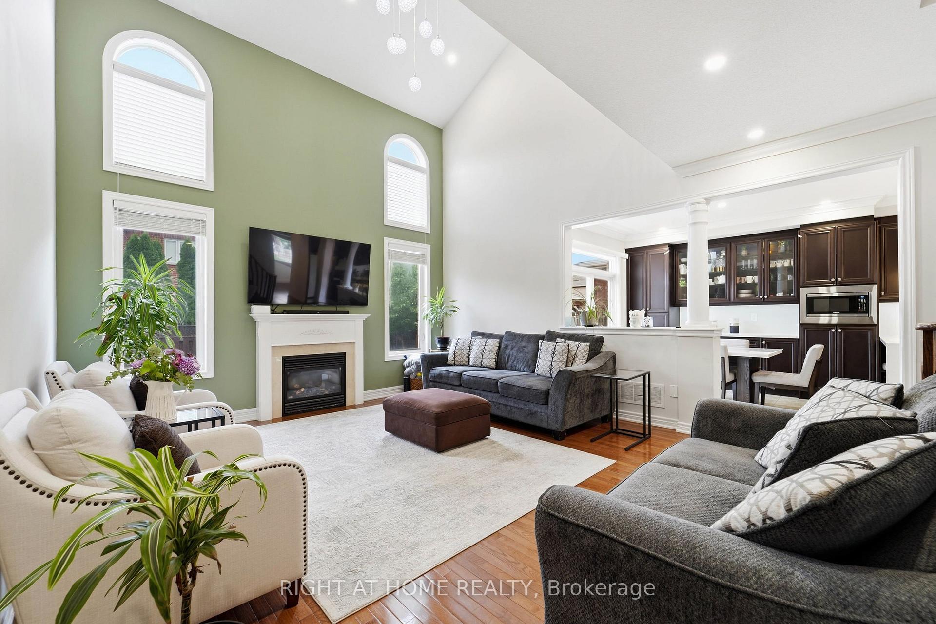 Photo 10 of 27 Hawkweed Manor, Markham, Box Grove — HOMEH