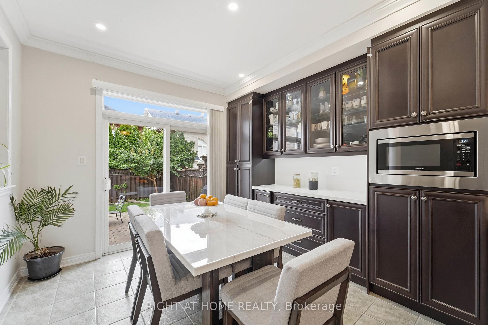 Photo 14 of 27 Hawkweed Manor, Markham, Box Grove — HOMEH