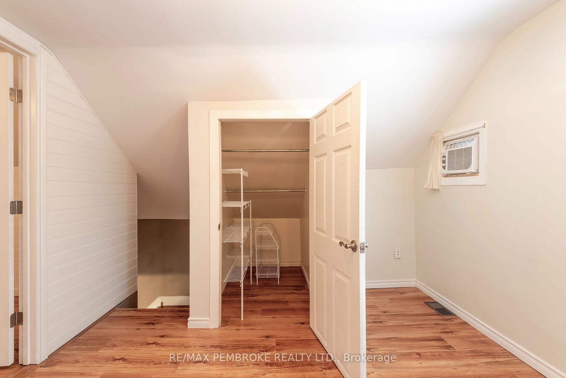 Photo 22 of 628 Perth Street, Pembroke, Pembroke — HOMEH