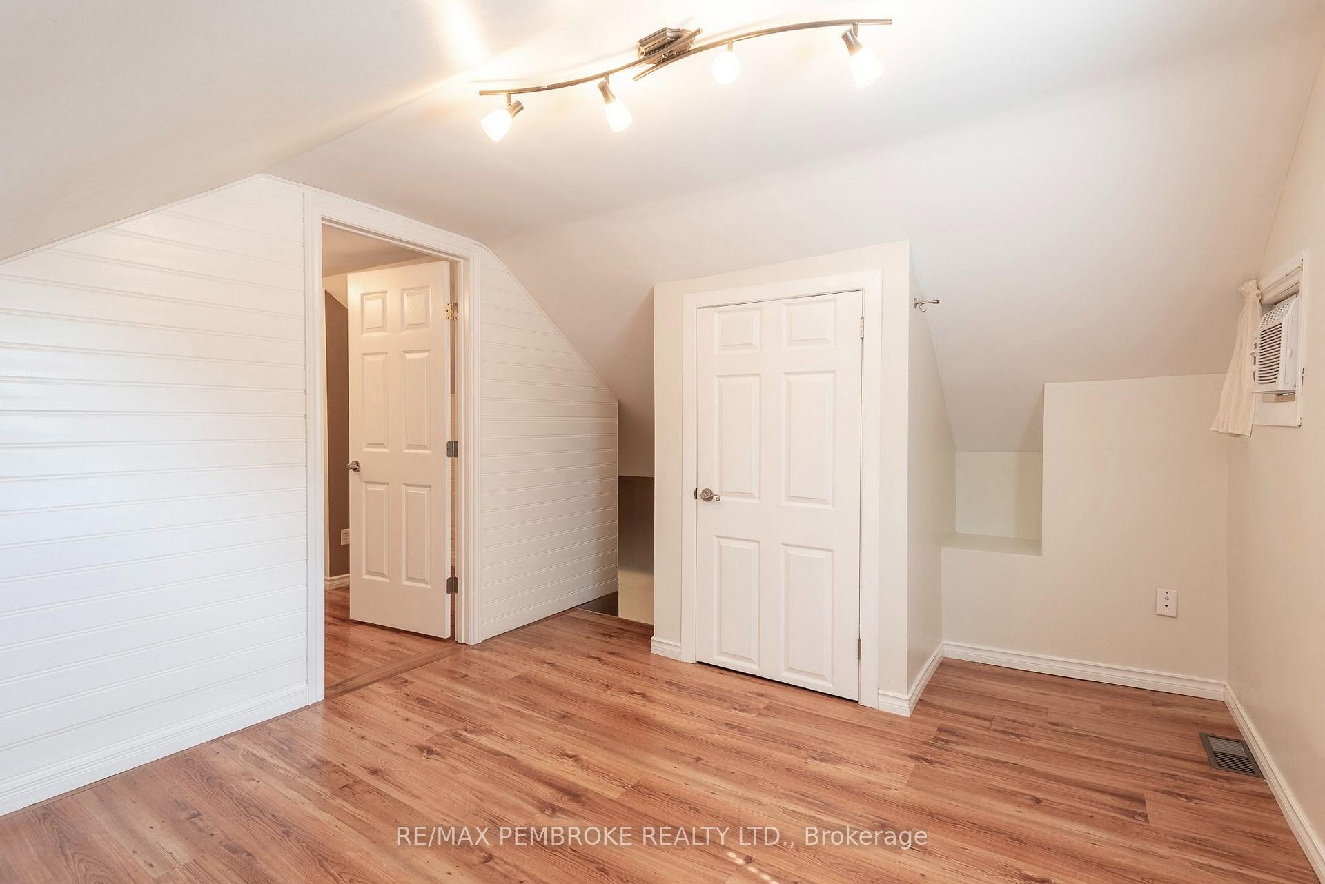 Photo 23 of 628 Perth Street, Pembroke, Pembroke — HOMEH
