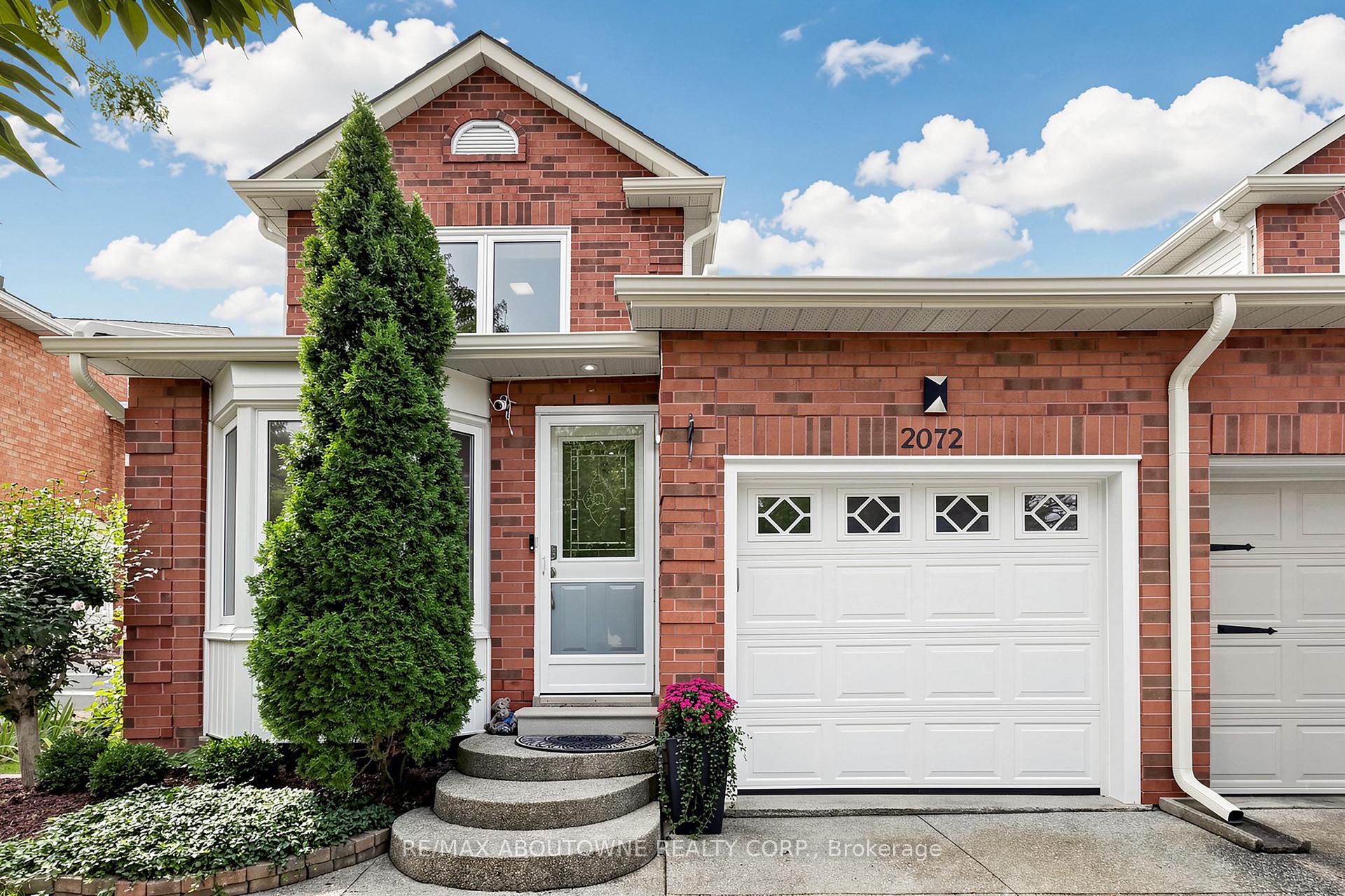 Photo 1 of 2072 Glenada Crescent, Oakville, Wedgewood Creek — HOMEH