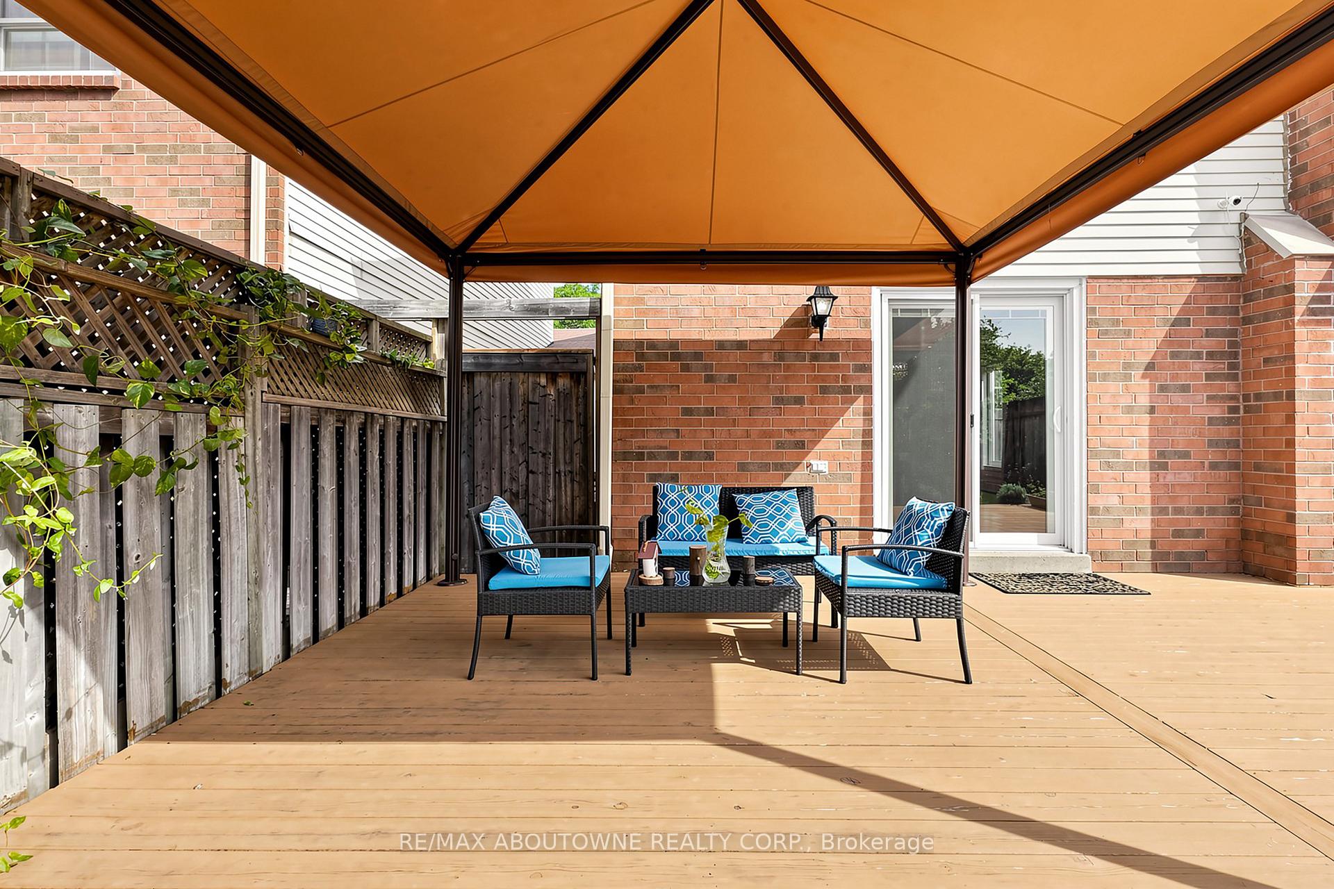 Photo 31 of 2072 Glenada Crescent, Oakville, Wedgewood Creek — HOMEH