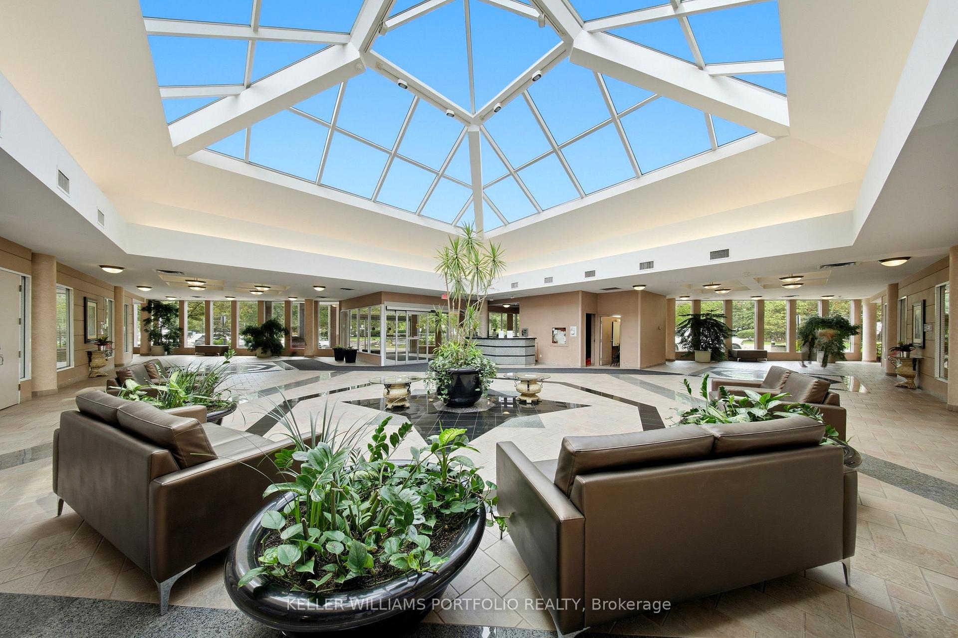 Photo 5 of Unit 2910, 5 Concorde Place, North York, Banbury-Don Mills — HOMEH