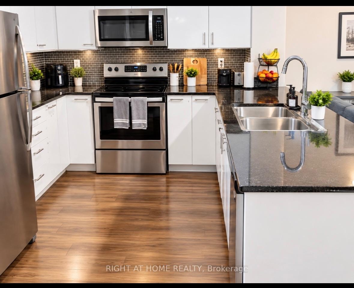 Photo 2 of Unit 910, 2152 Lawrence Avenue E, Scarborough, Wexford-Maryvale — HOMEH