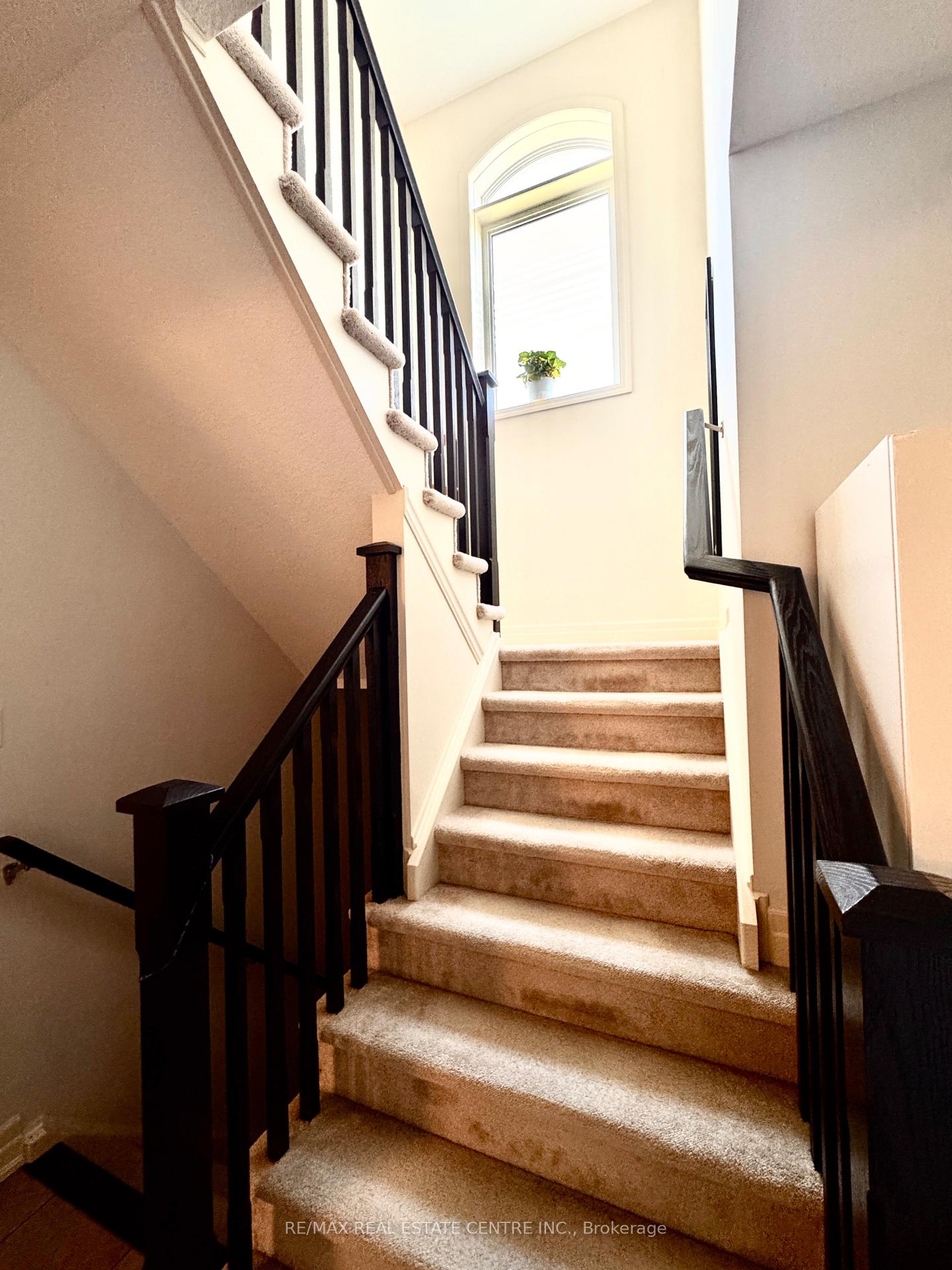 Photo 21 of 32 Hodgson Drive, Guelph, Pineridge/Westminster Woods — HOMEH