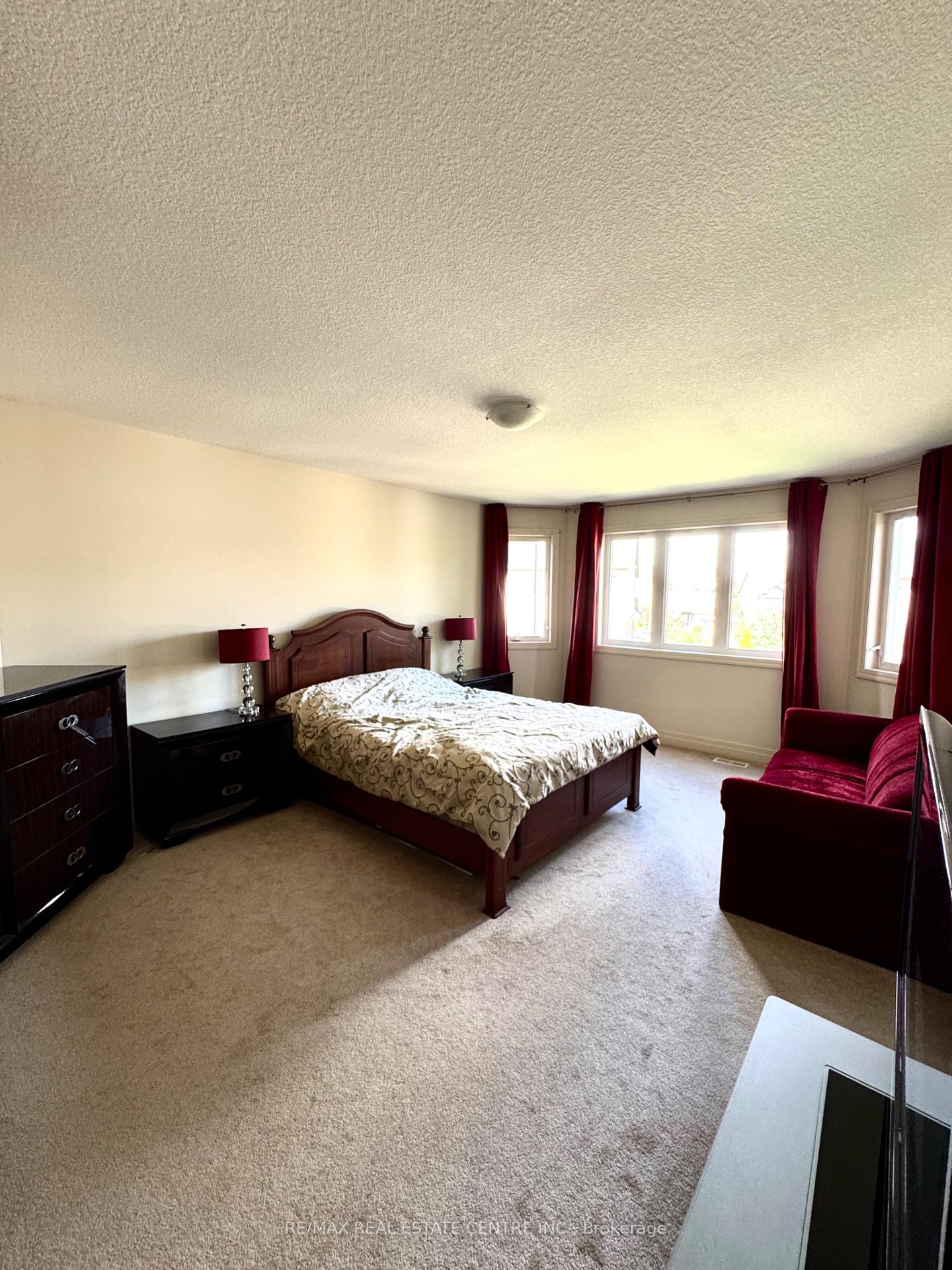 Photo 24 of 32 Hodgson Drive, Guelph, Pineridge/Westminster Woods — HOMEH