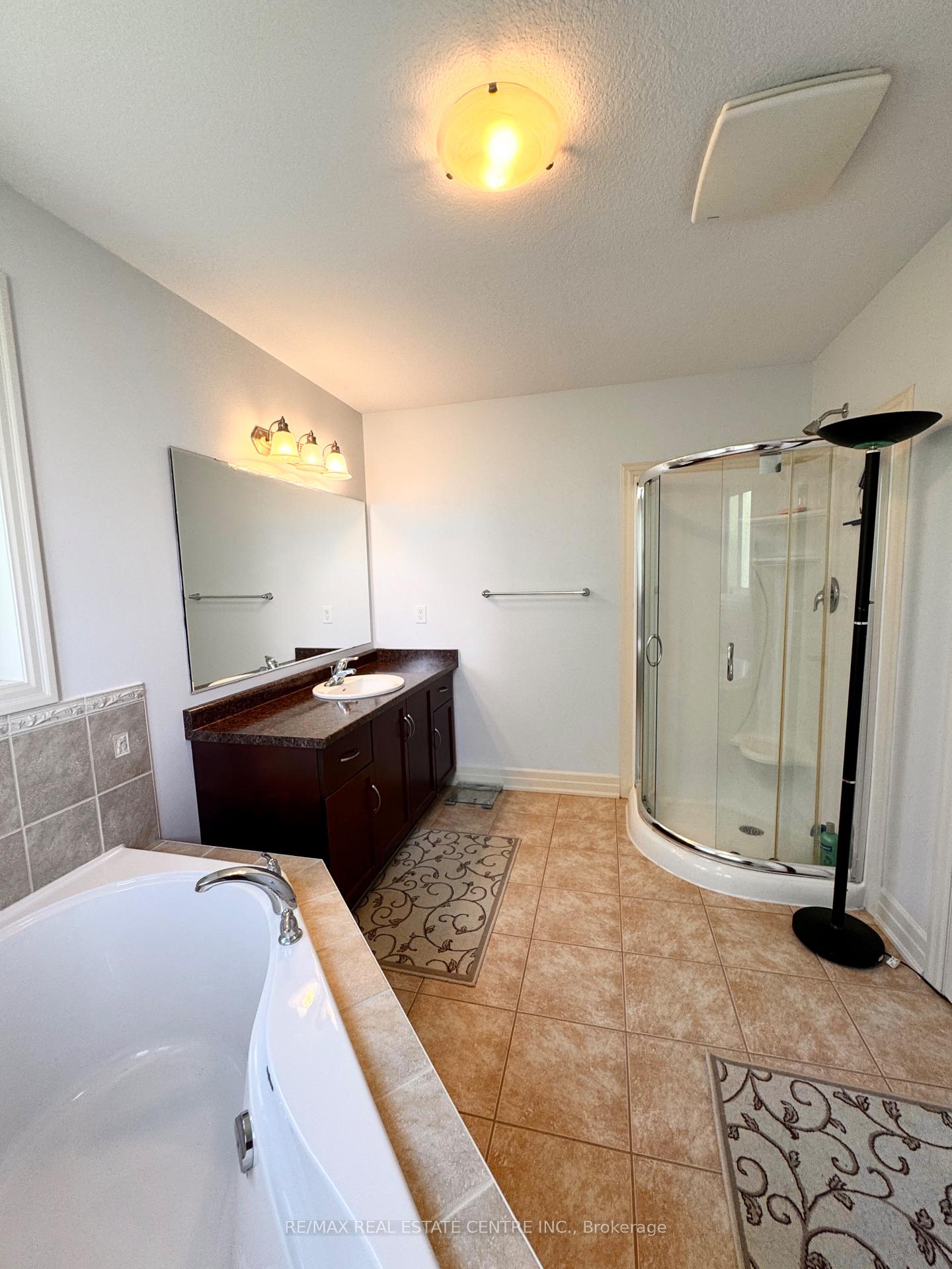 Photo 31 of 32 Hodgson Drive, Guelph, Pineridge/Westminster Woods — HOMEH