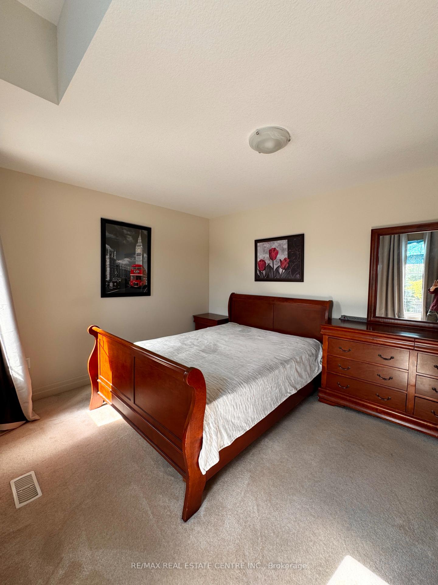 Photo 49 of 32 Hodgson Drive, Guelph, Pineridge/Westminster Woods — HOMEH