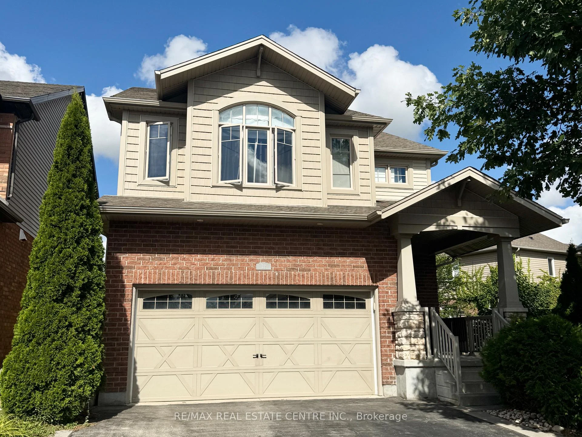 Photo 2 of 32 Hodgson Drive, Guelph, Pineridge/Westminster Woods — HOMEH