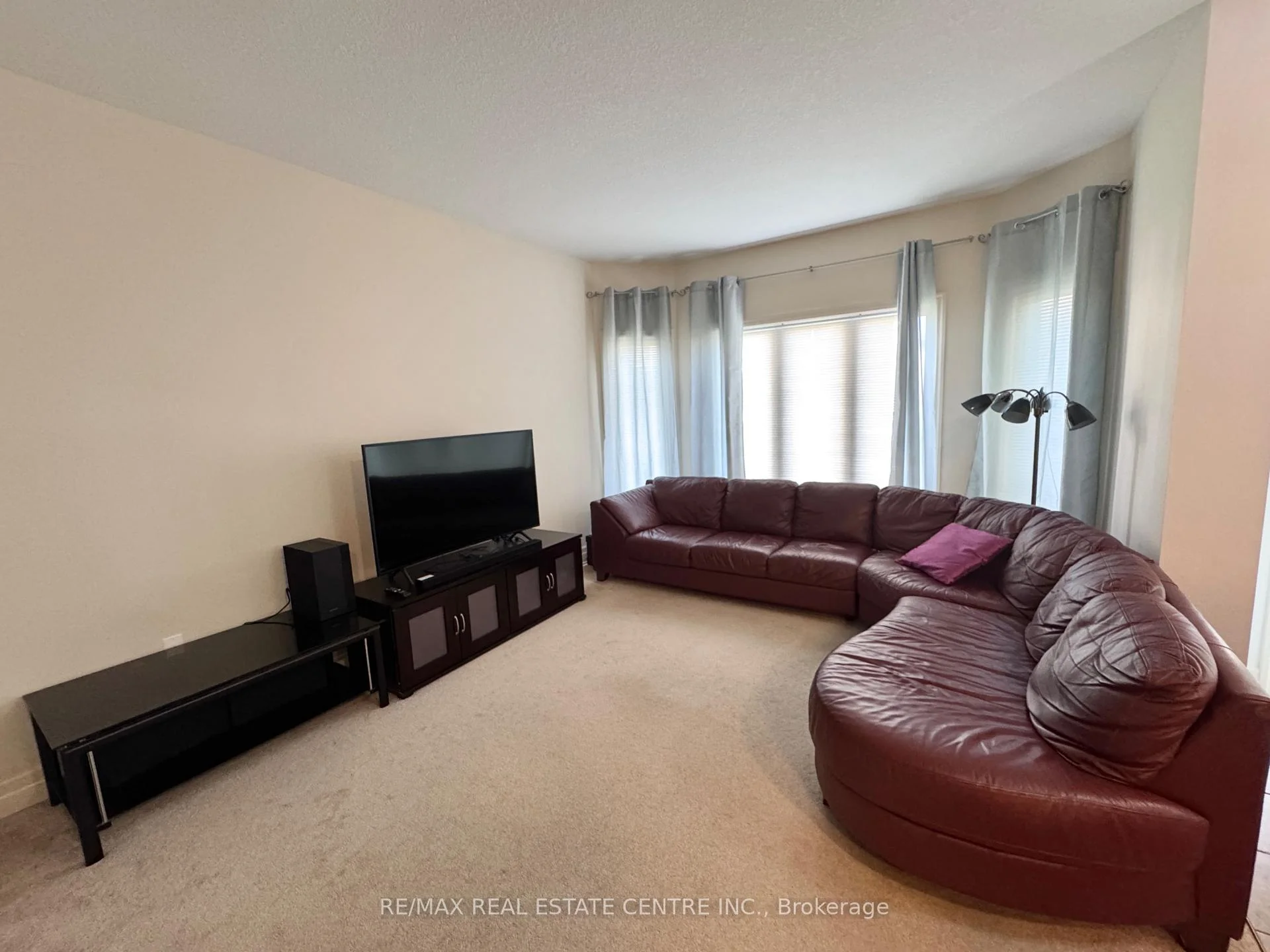 Photo 30 of 32 Hodgson Drive, Guelph, Pineridge/Westminster Woods — HOMEH