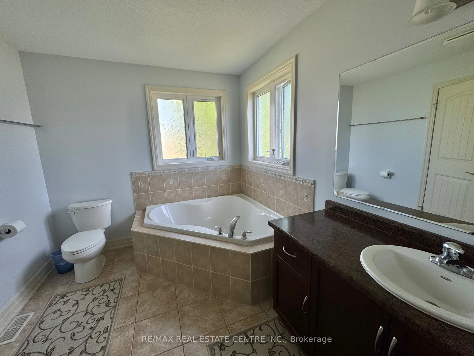 Photo 39 of 32 Hodgson Drive, Guelph, Pineridge/Westminster Woods — HOMEH